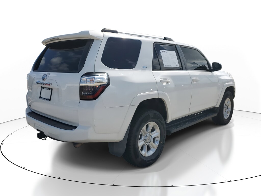 2020 Toyota 4Runner SR5 photo 4