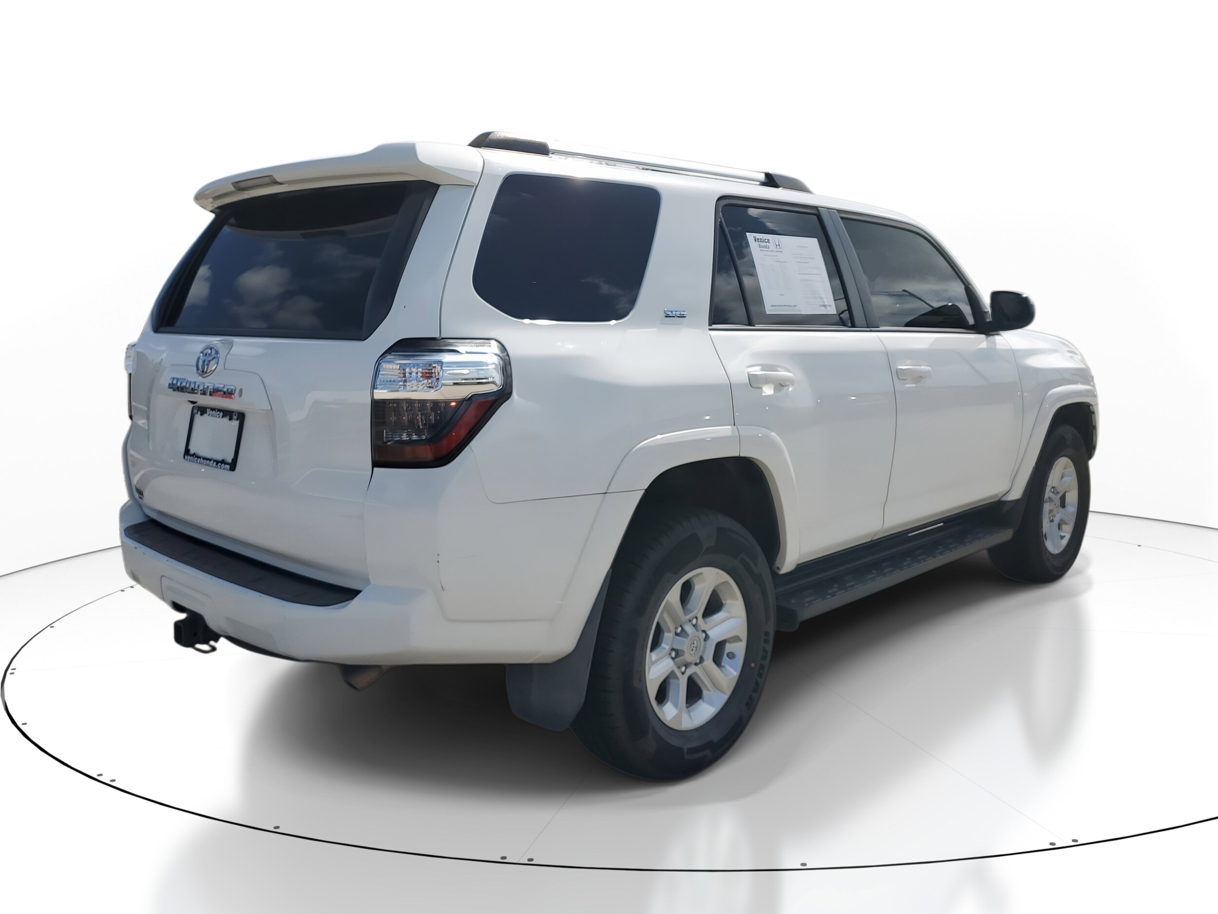2020 Toyota 4Runner SR5 photo 4