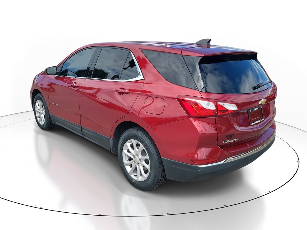 2020 Chevrolet Equinox LT photo 2