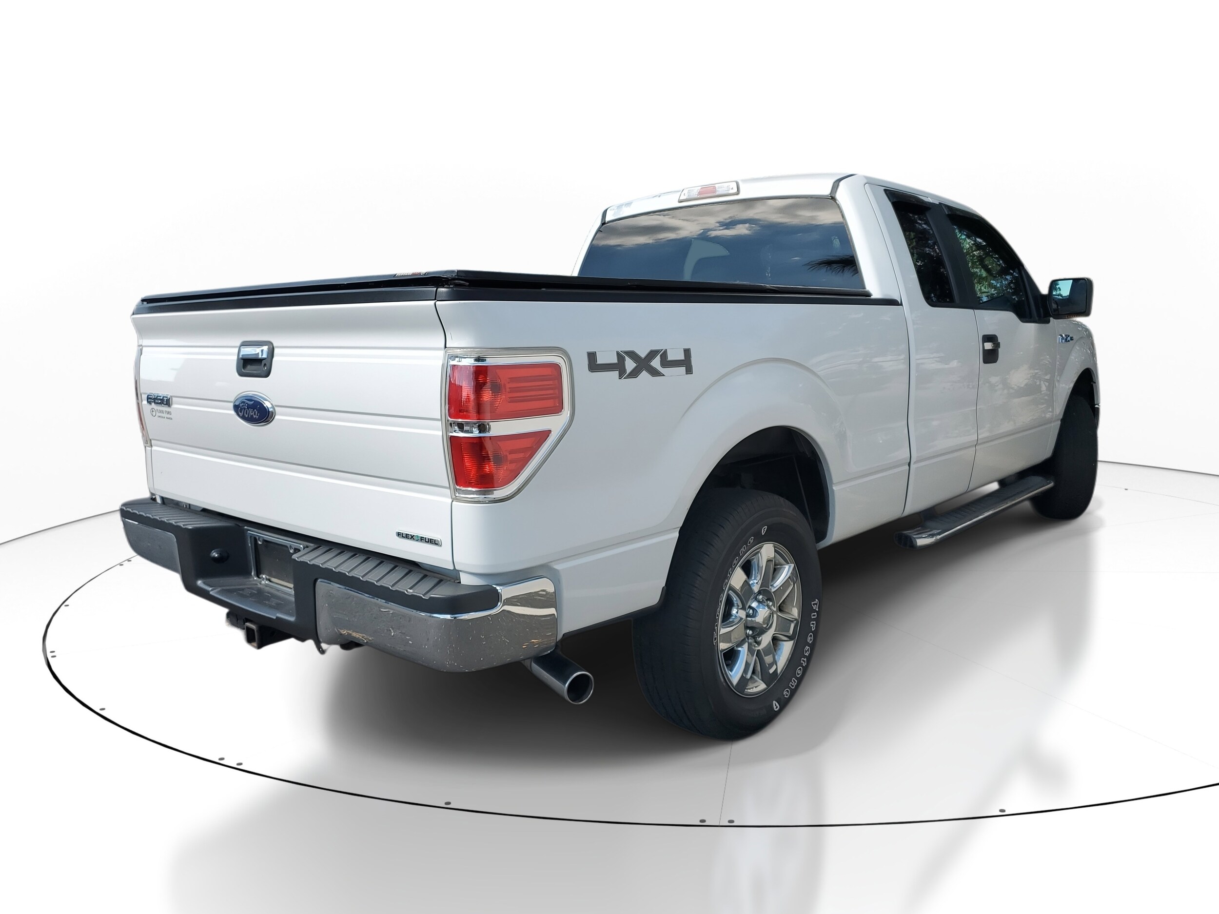 2014 Ford F-150 XLT photo 2