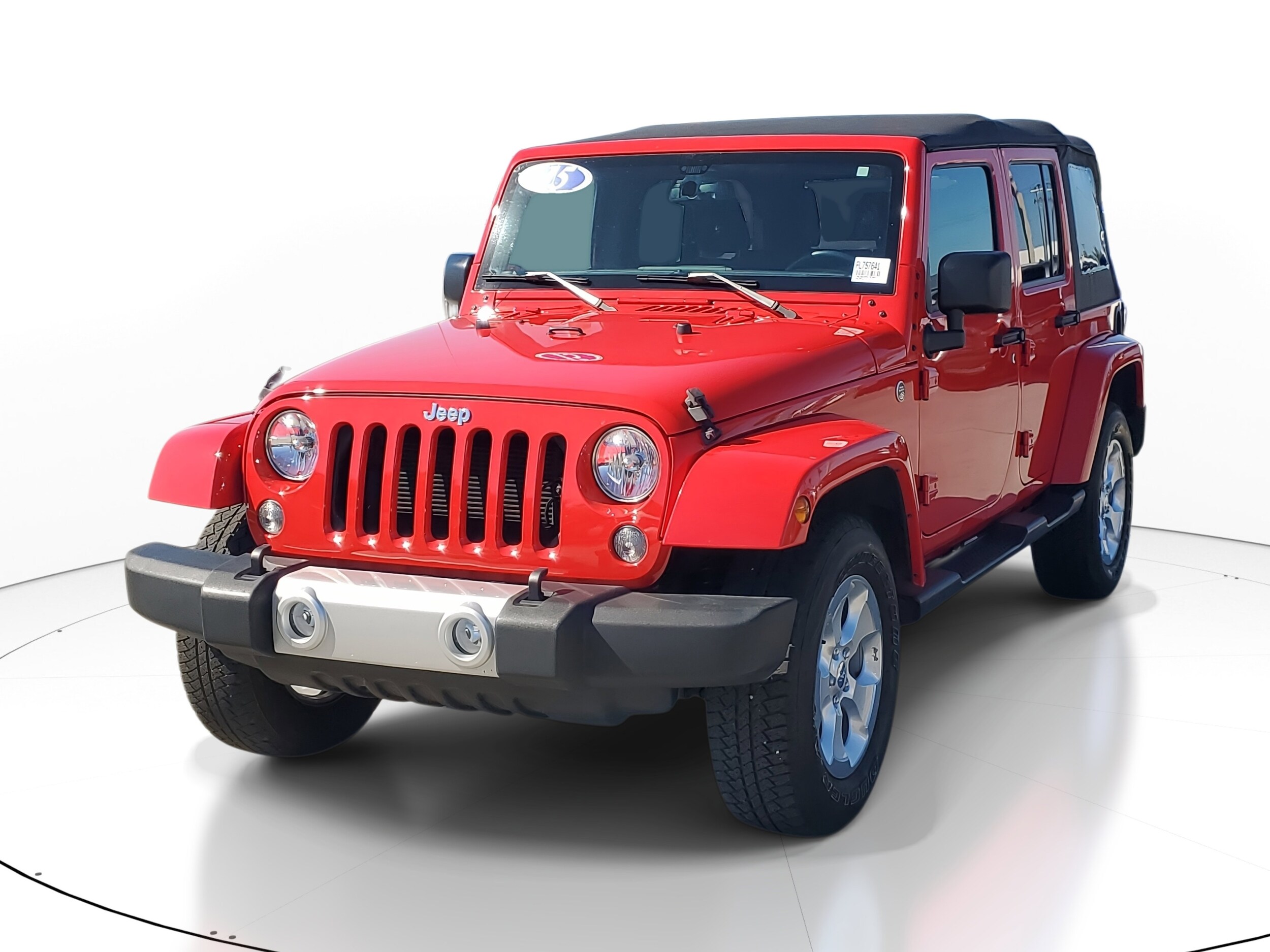 2015 Jeep Wrangler Unlimited Sahara photo 2