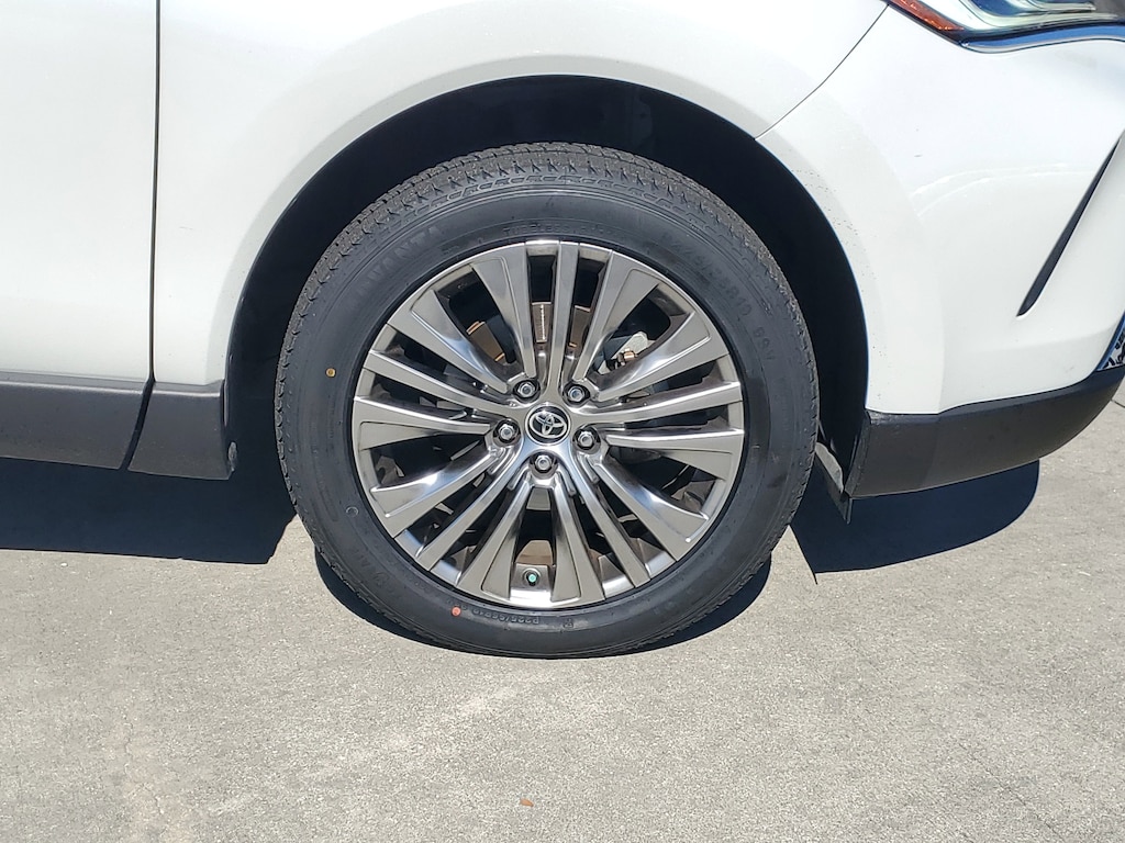 Used 2024 Toyota Venza Limited Limited AWD