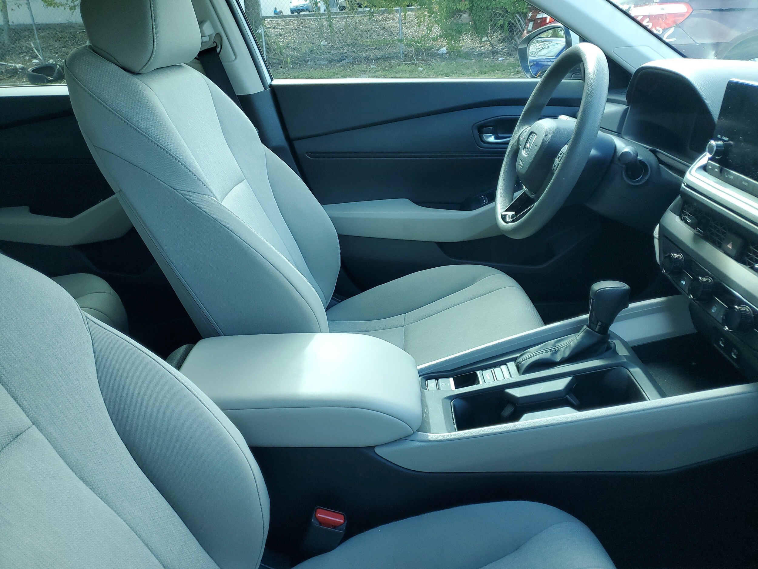 2023 Honda Accord LX photo 2