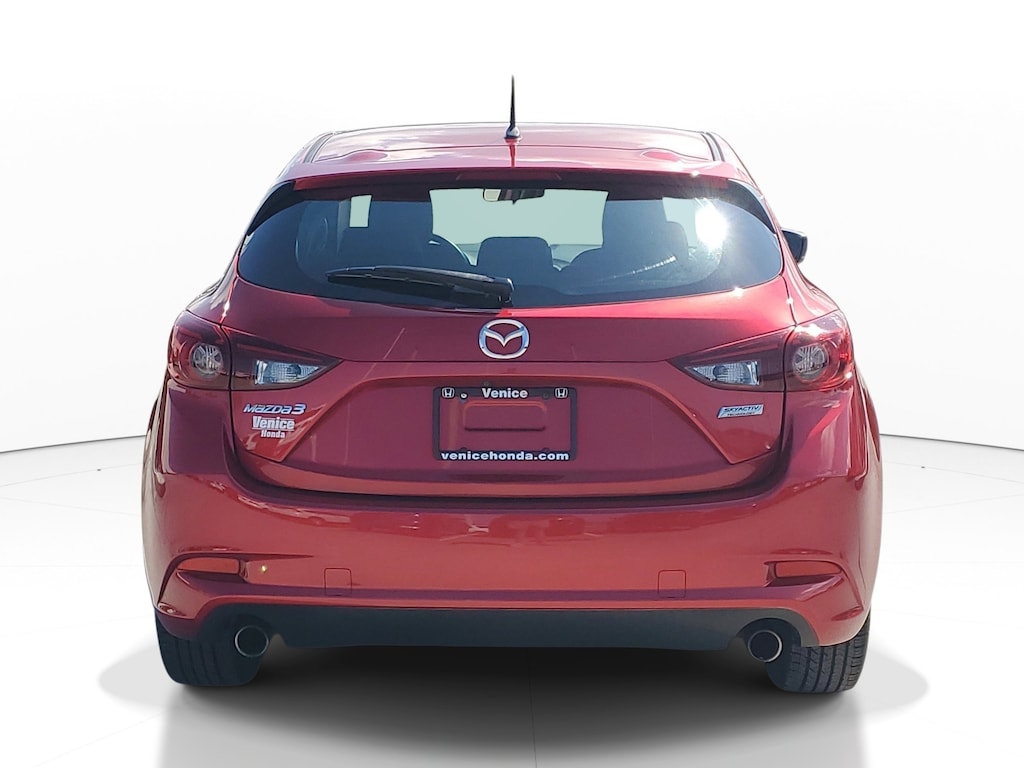 Used 2018 Mazda Mazda3 5-Door Touring Touring Auto