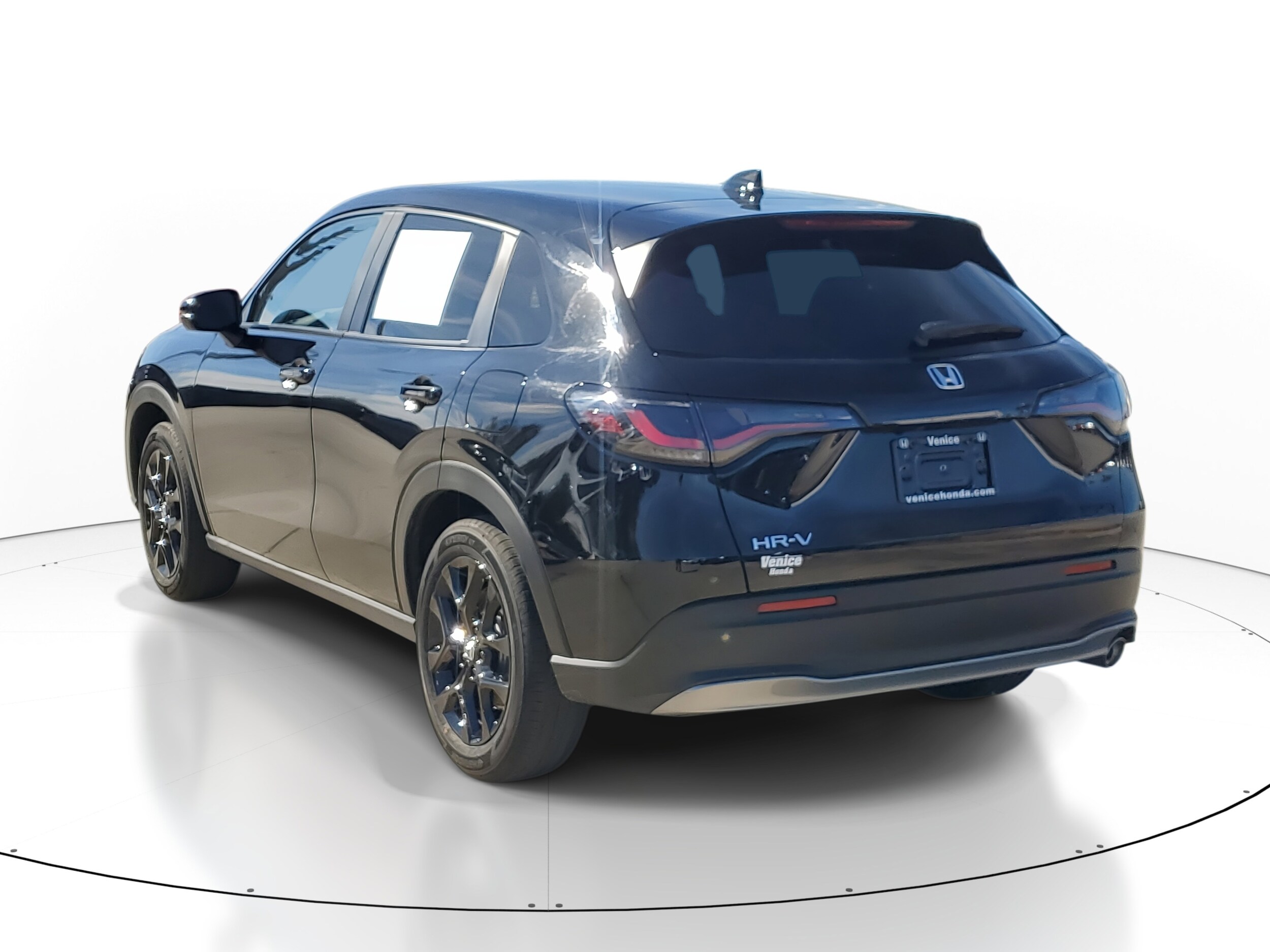 2025 Honda HR-V Sport 2WD photo 3