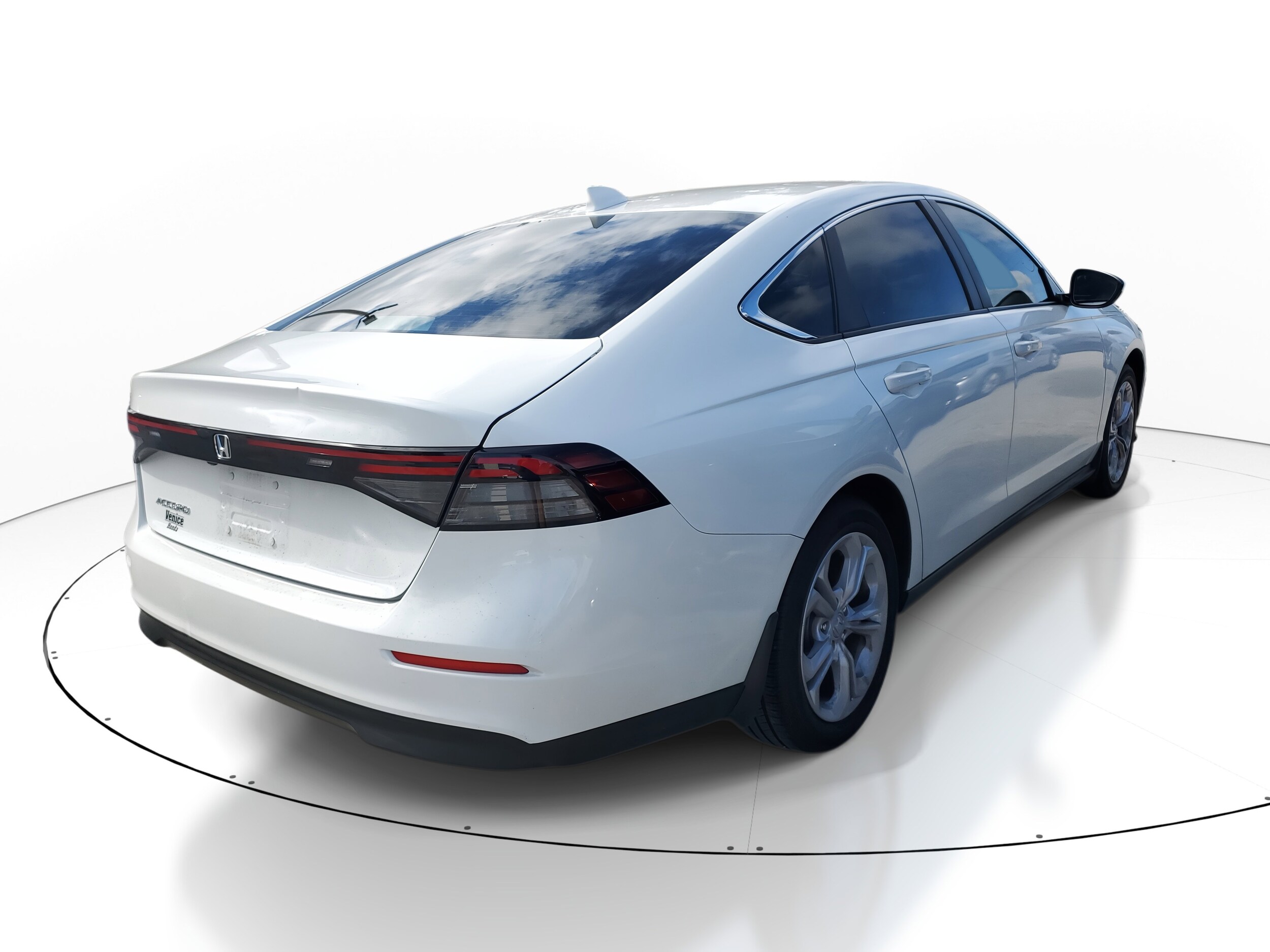 2023 Honda Accord LX photo 4