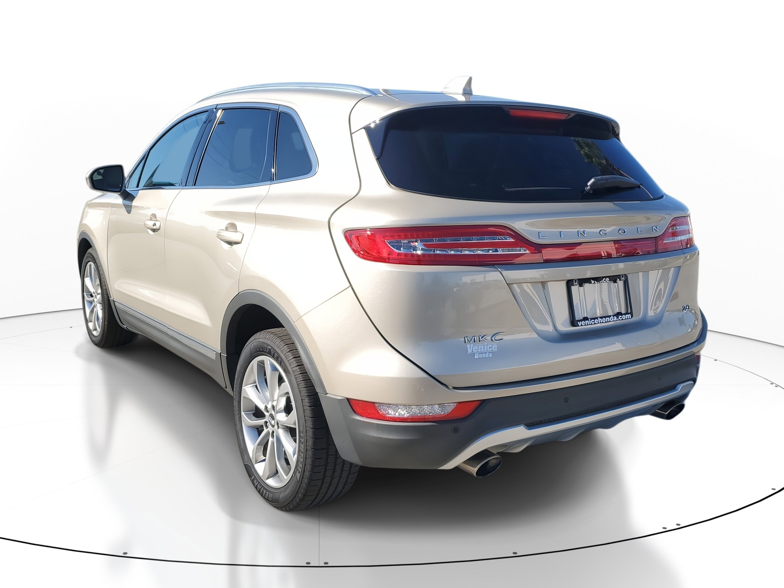 2017 Lincoln MKC Select photo 2