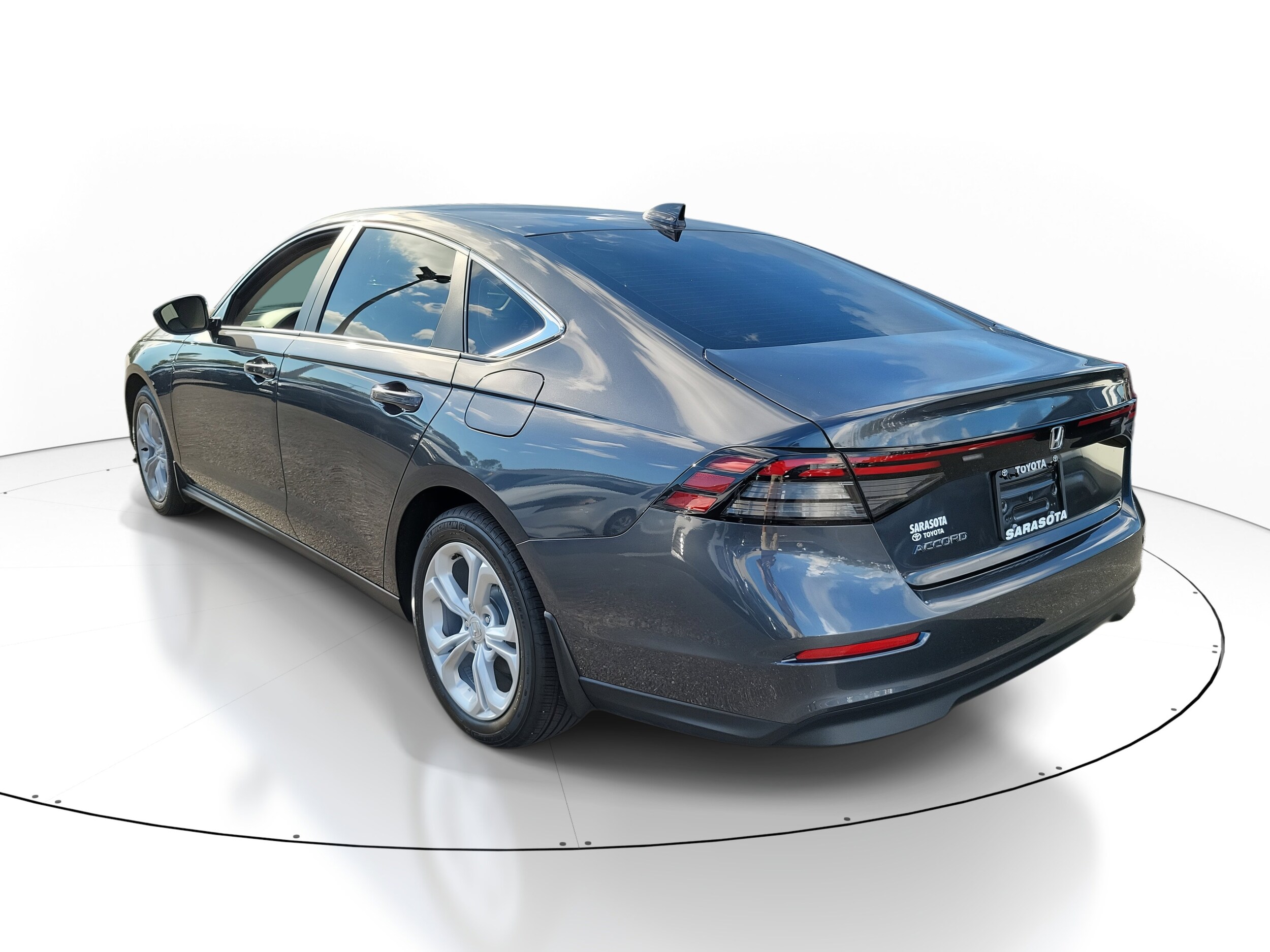 2025 Honda Accord LX photo 4