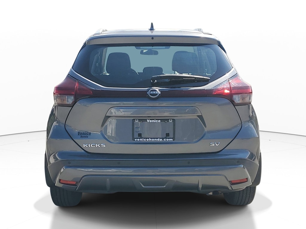 Used 2022 Nissan Kicks SV SV FWD