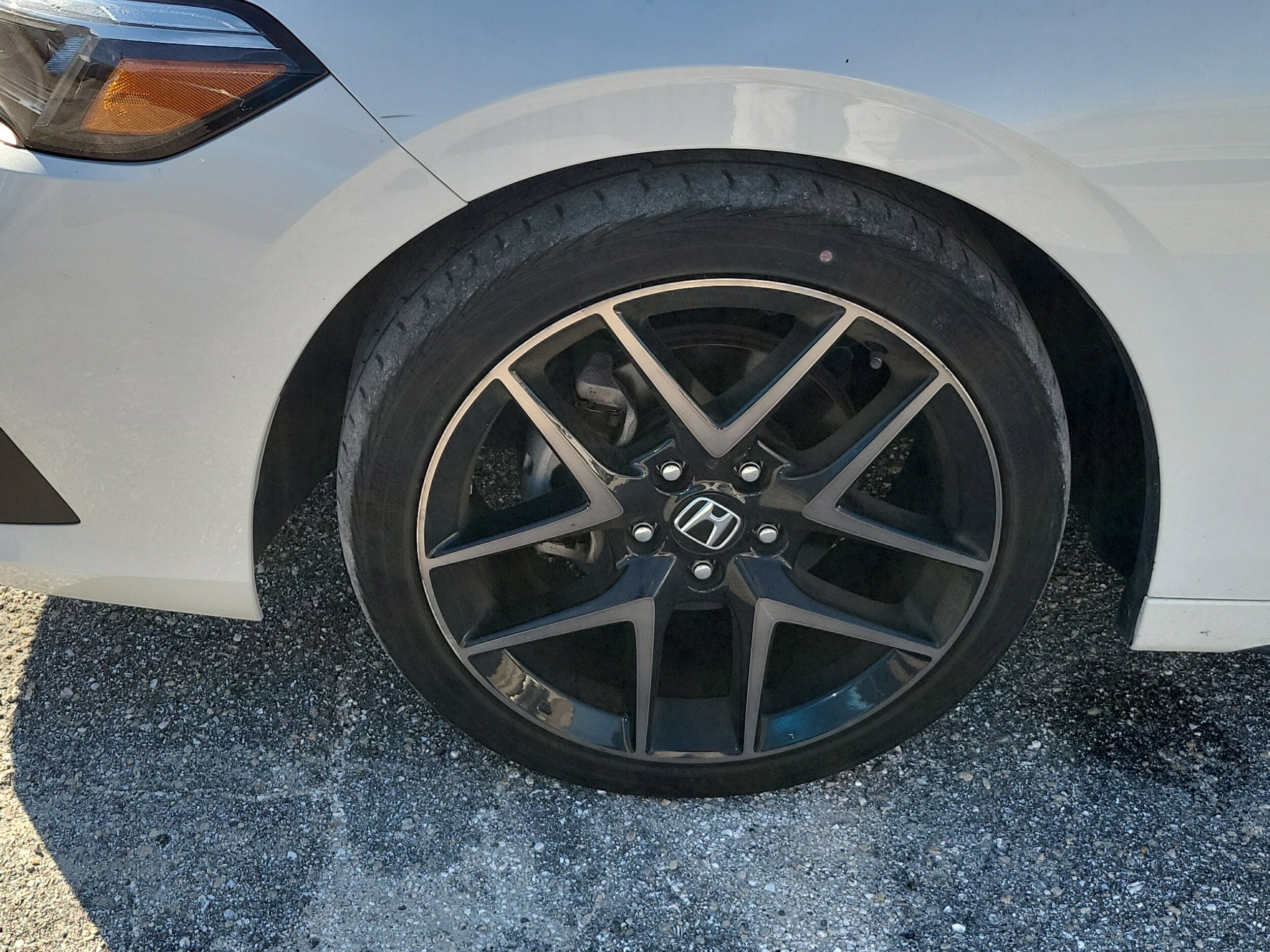 2022 Honda Civic Hatchback Sport Touring photo 3