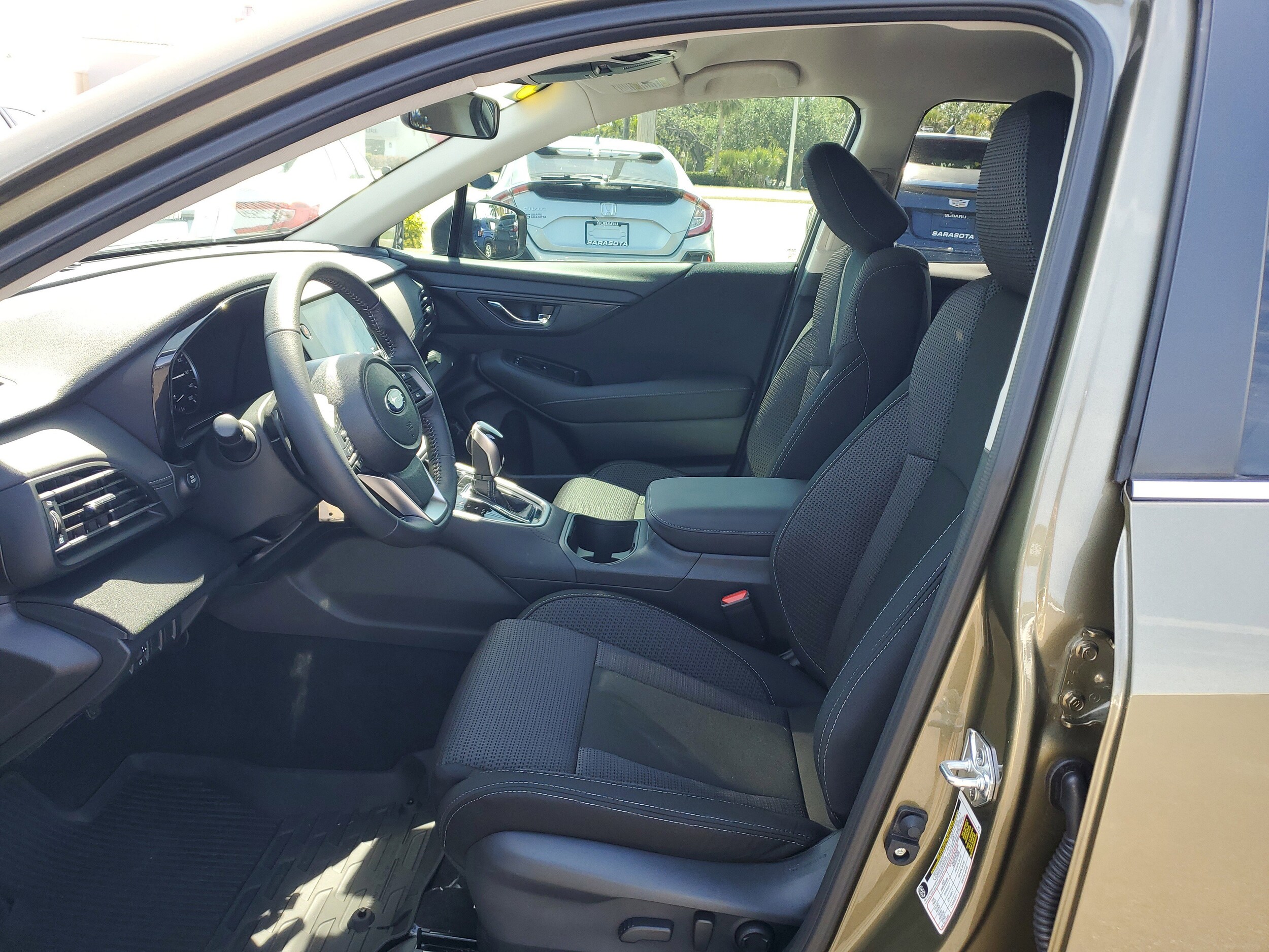 2025 Subaru Outback Premium photo 2