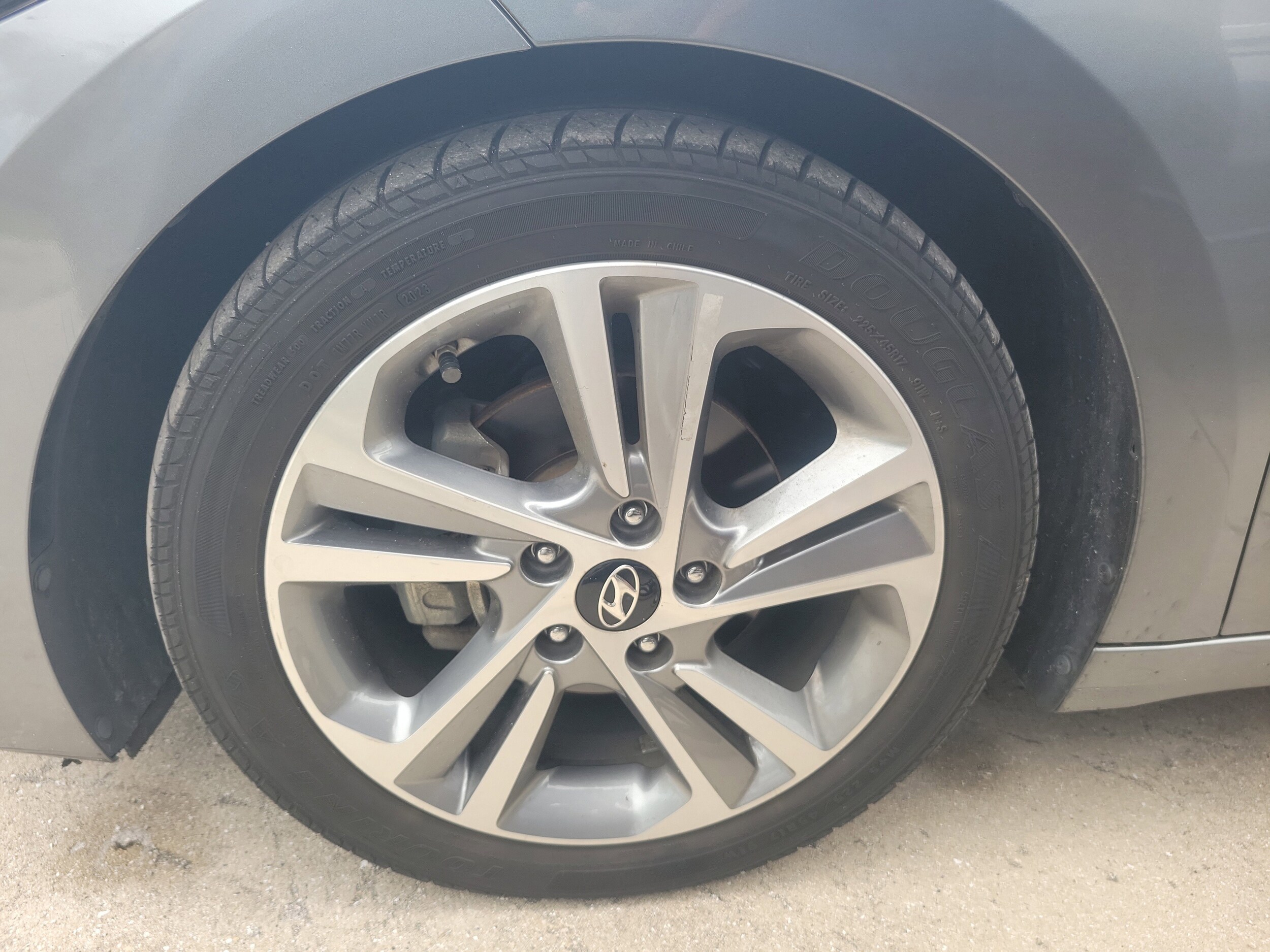 2017 Hyundai Elantra Limited photo 4