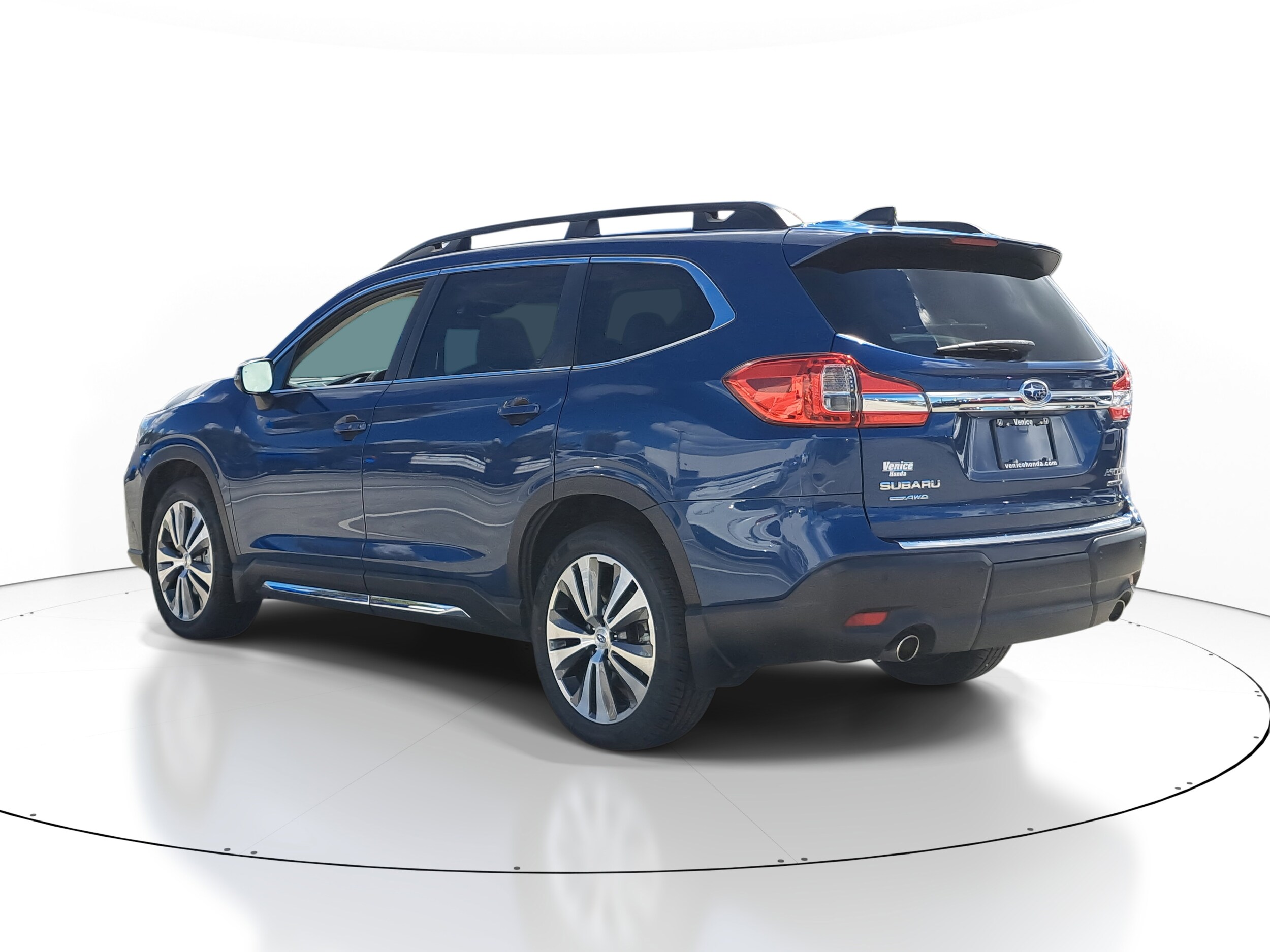 2022 Subaru Ascent Limited photo 2