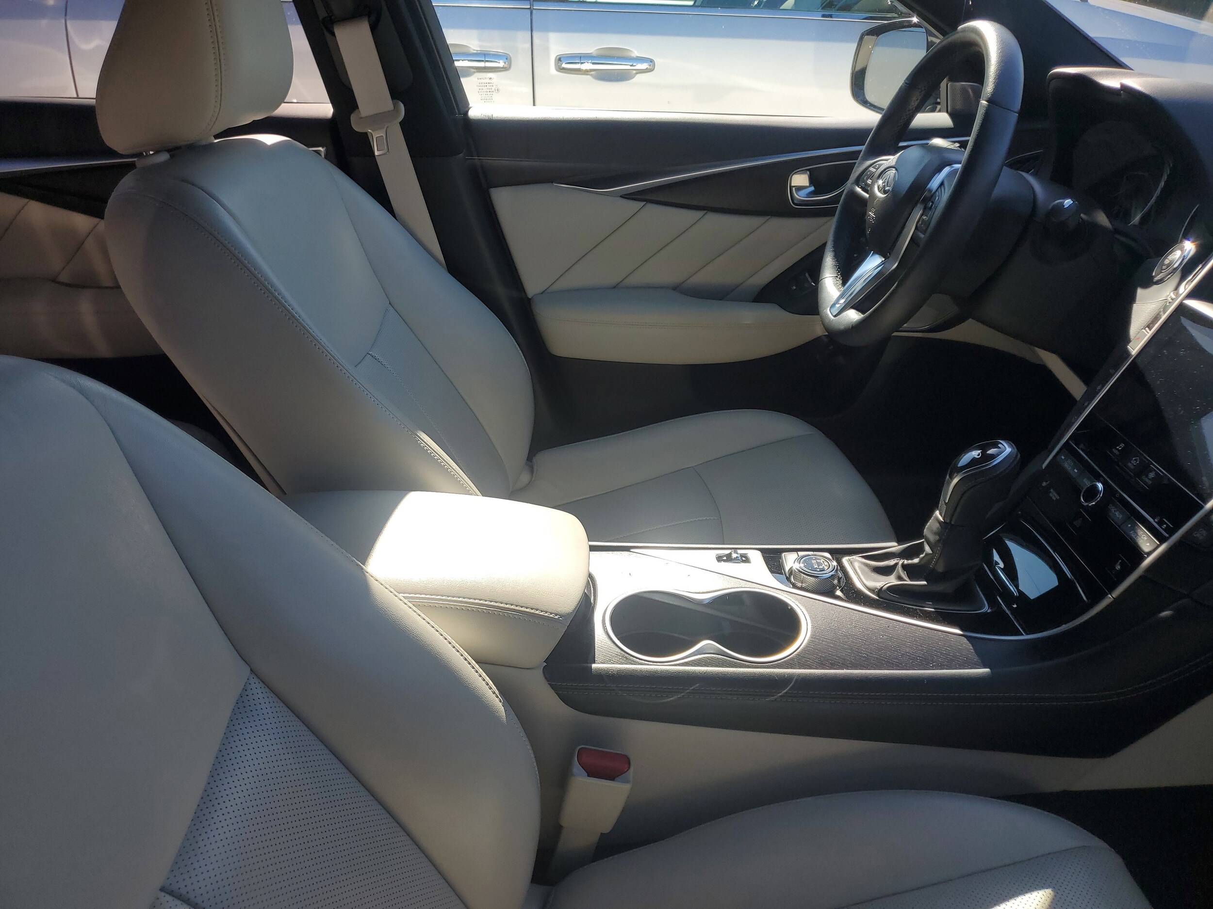 2022 Infiniti Q50 Sensory photo 2