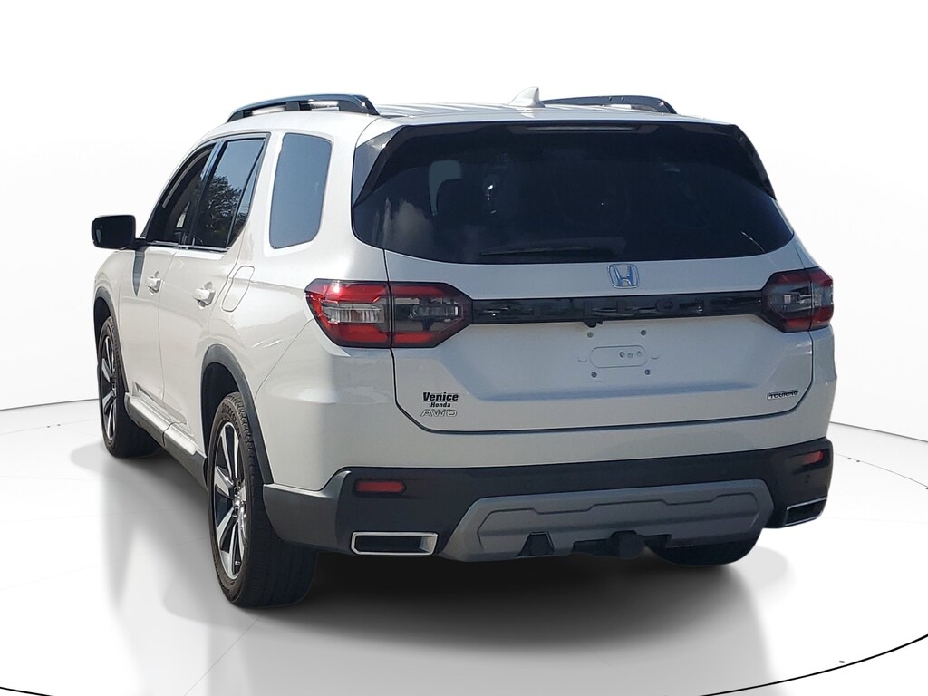 Used 2023 Honda Pilot Touring Touring AWD