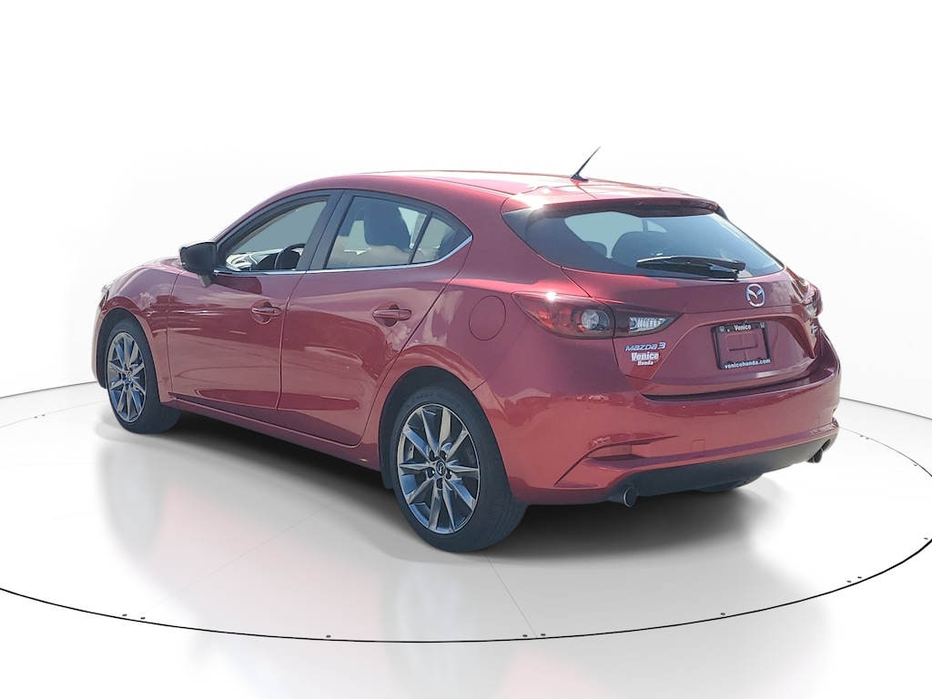 Used 2018 Mazda Mazda3 5-Door Touring Touring Auto
