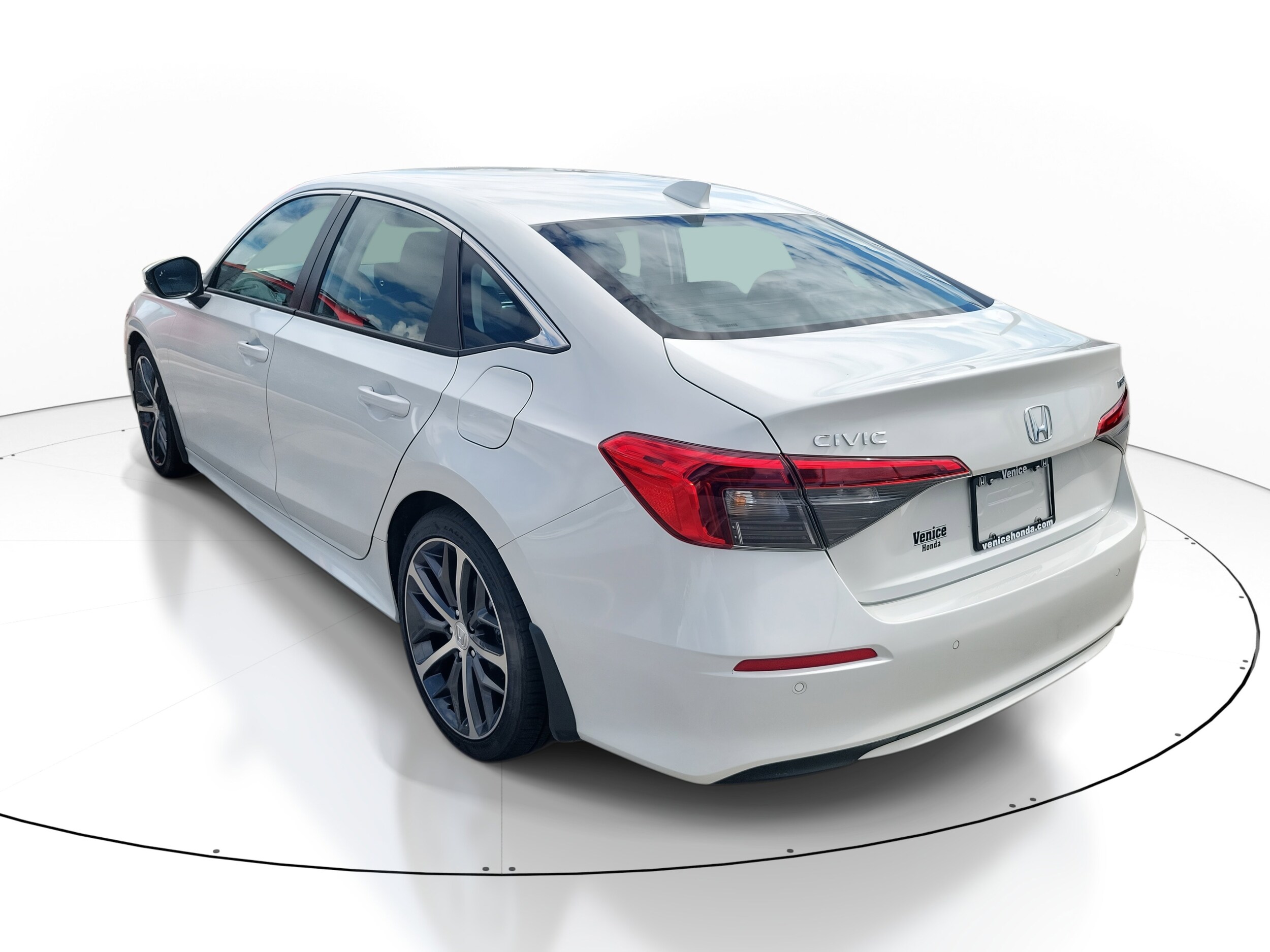 2024 Honda Civic Touring photo 3