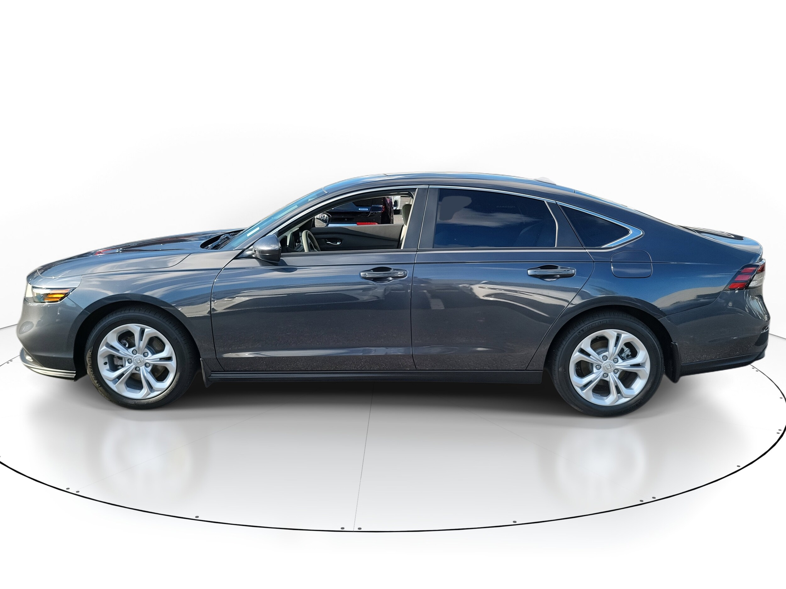 2025 Honda Accord LX photo 3