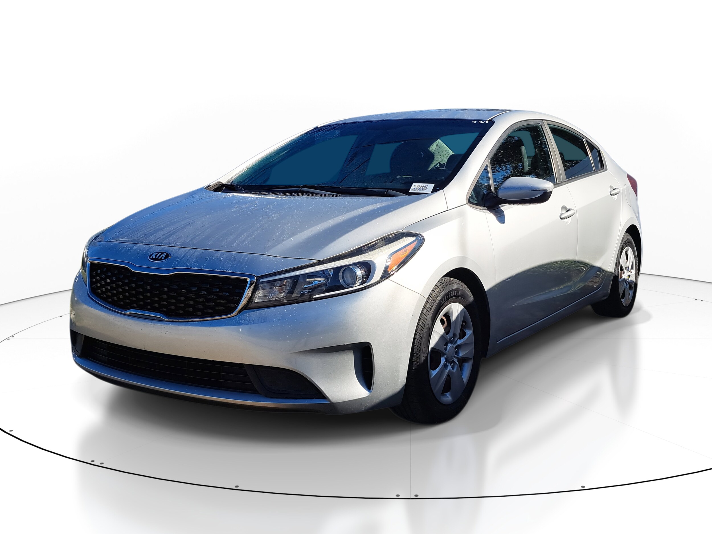 2018 Kia Forte LX Base photo 3