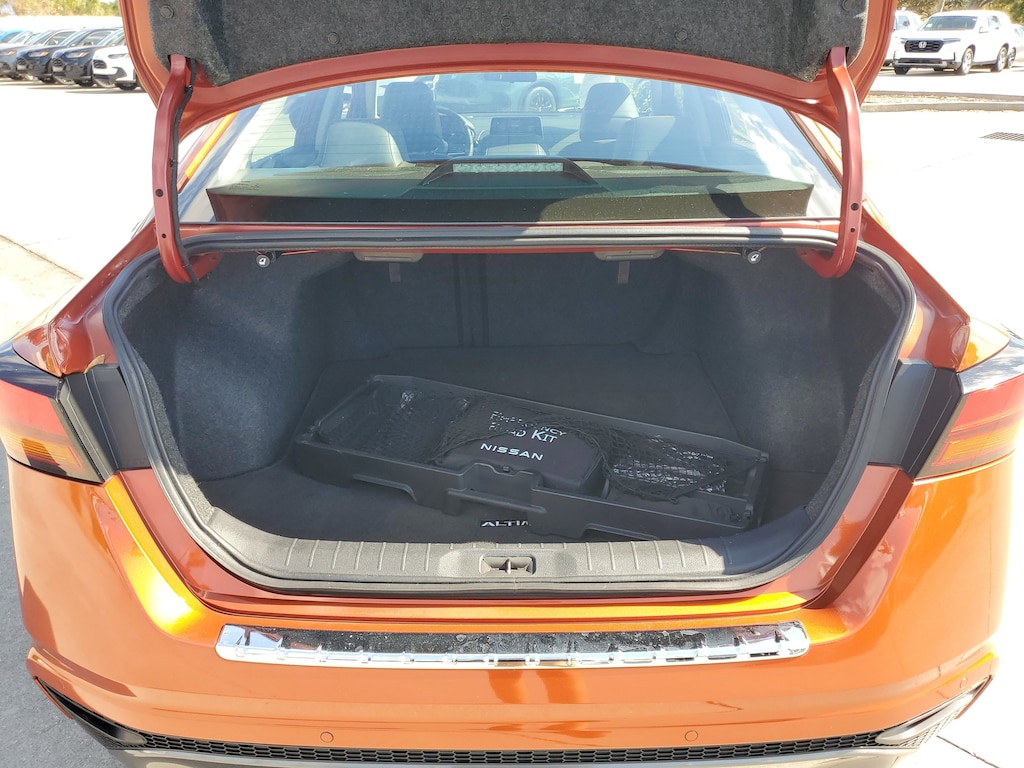 Used 2022 Nissan Altima 2.5 SR Sedan