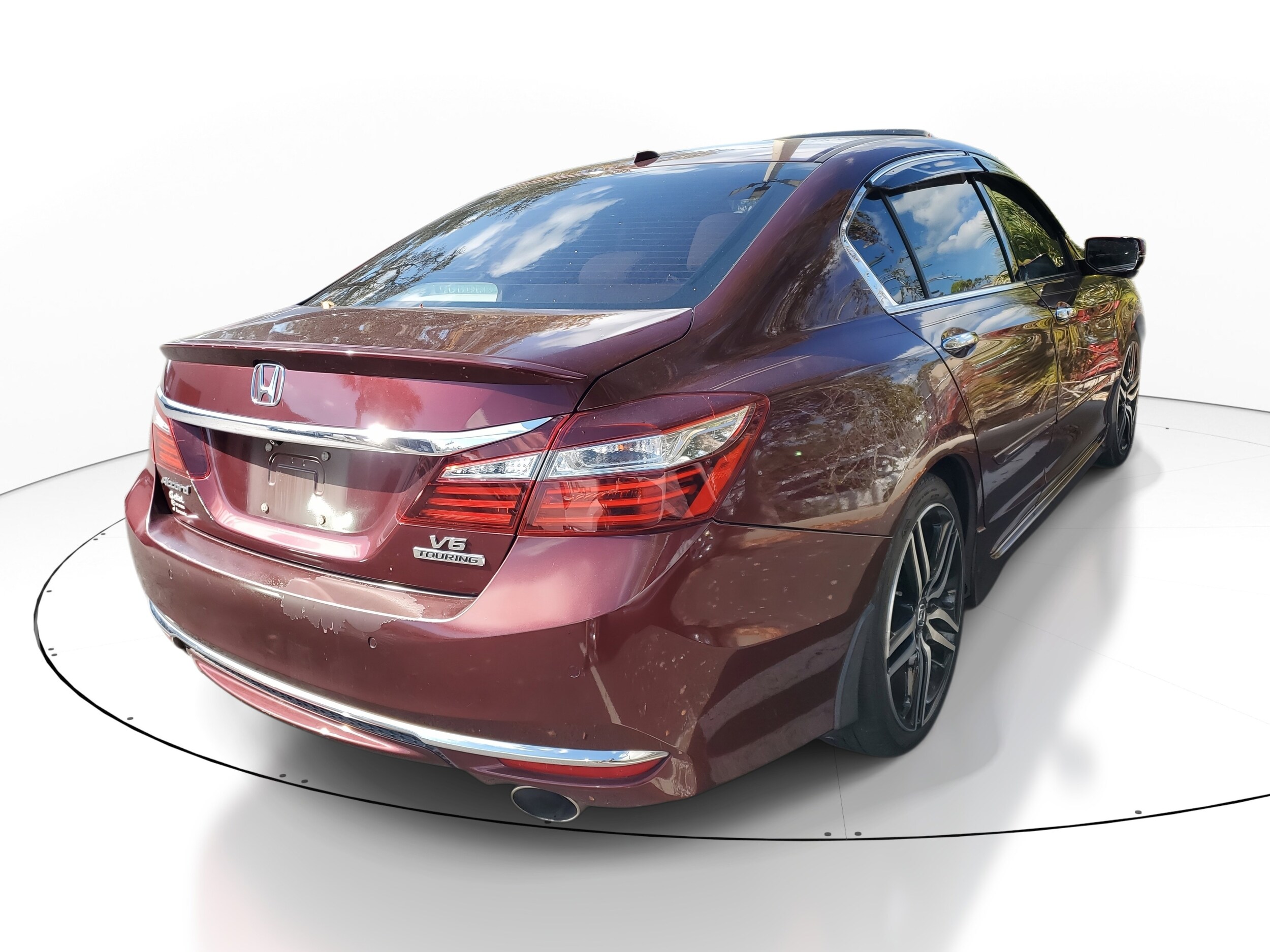 2017 Honda Accord Touring photo 3