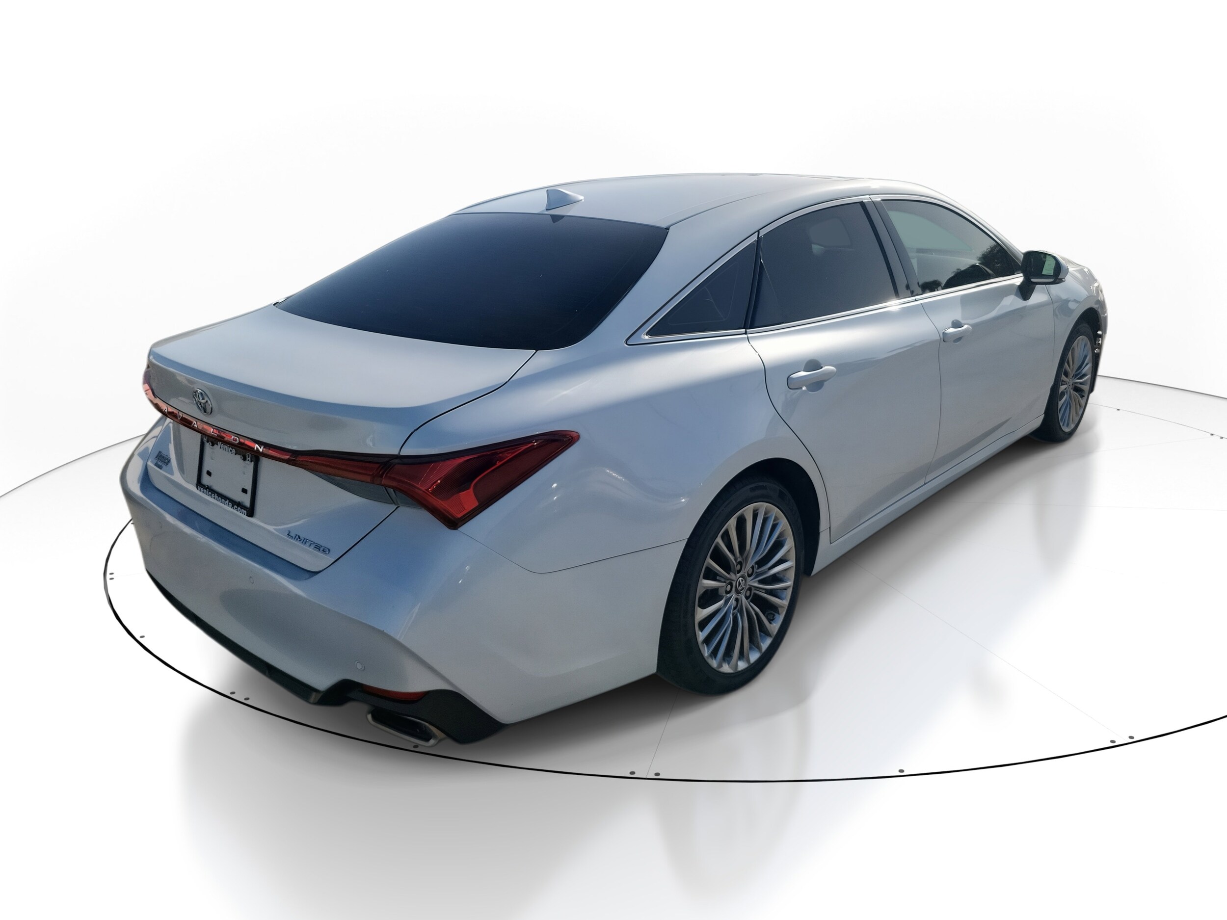 2019 Toyota Avalon Limited photo 4