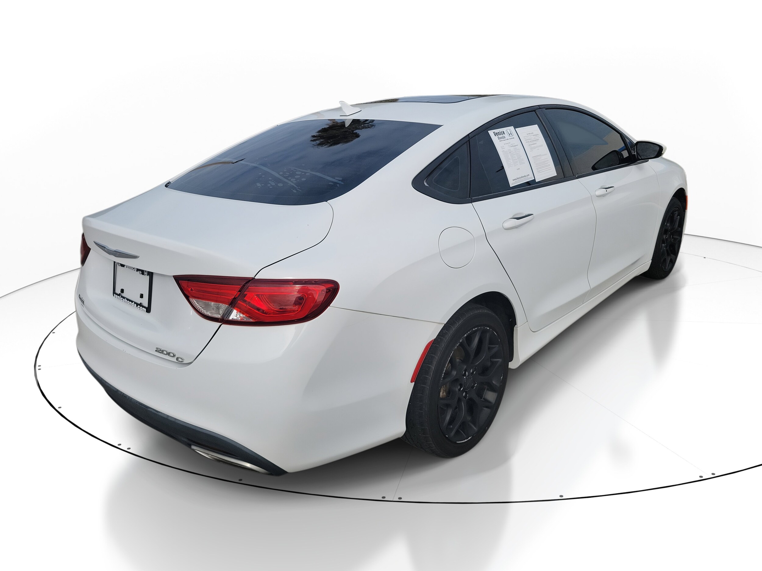 2015 Chrysler 200 C photo 4