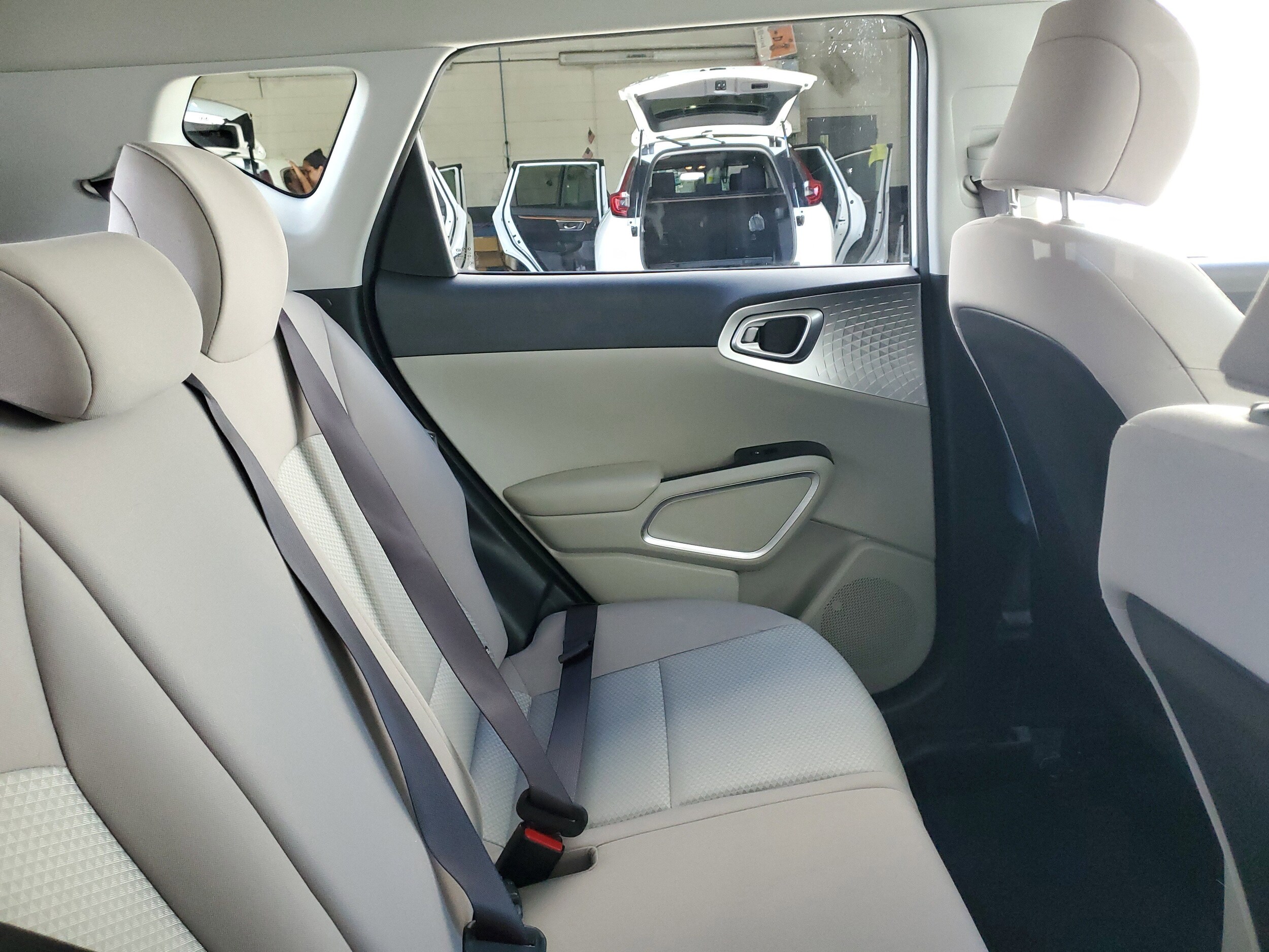 2021 Kia Soul LX photo 2