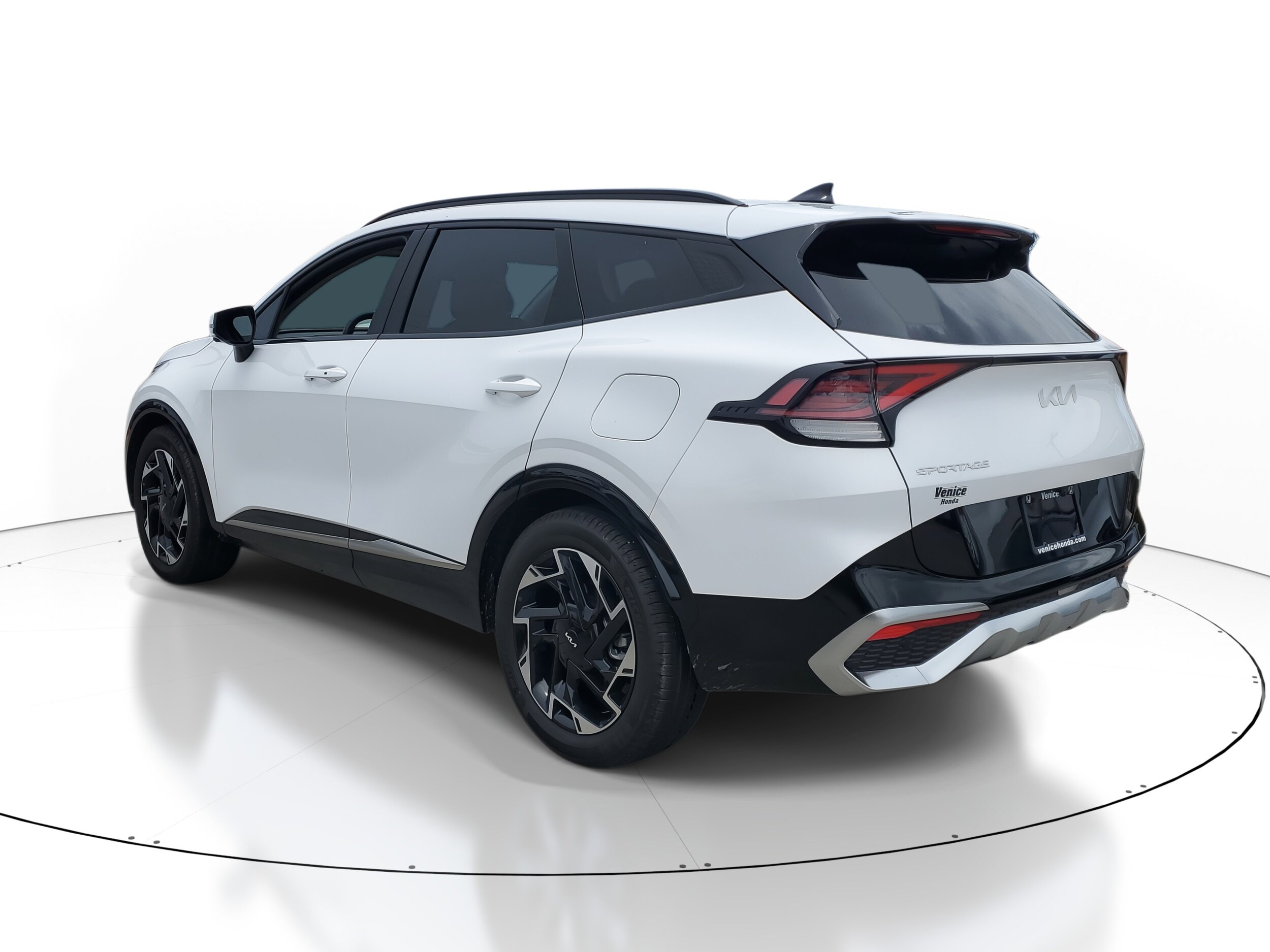 2025 Kia Sportage photo 3