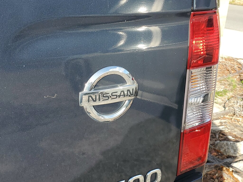 Used 2017 Nissan NV Passenger SV V6 SV