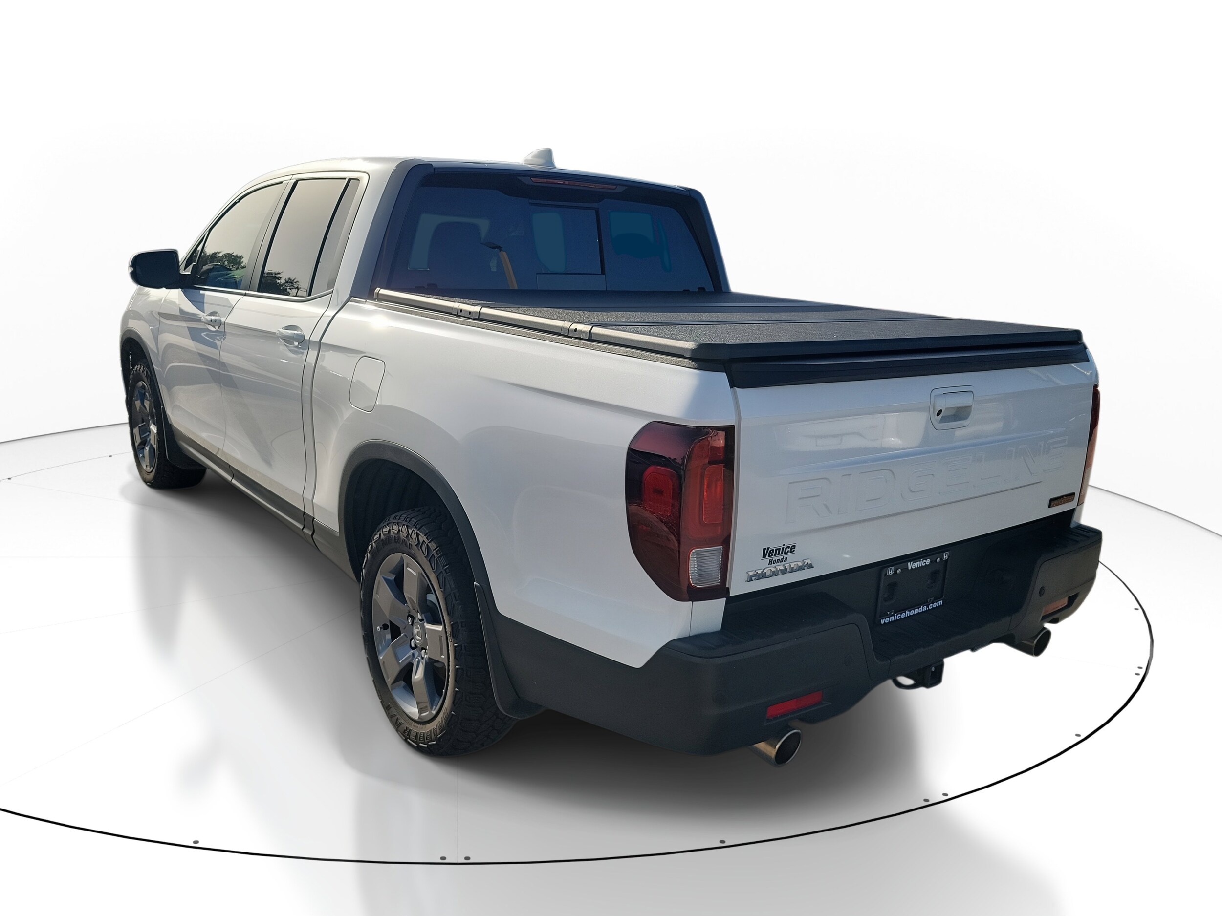 2024 Honda Ridgeline TrailSport photo 3
