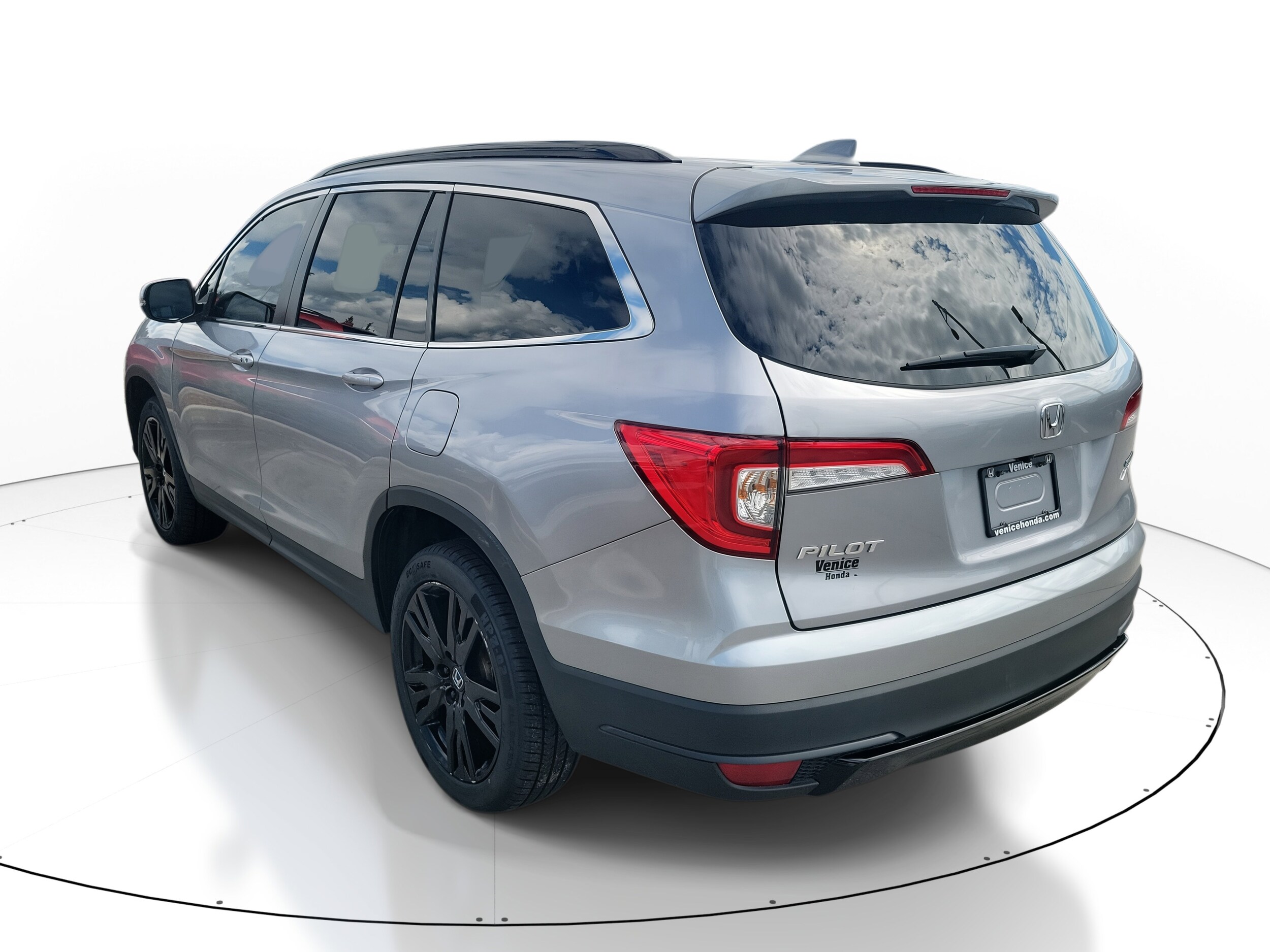 2022 Honda Pilot Special Edition photo 3