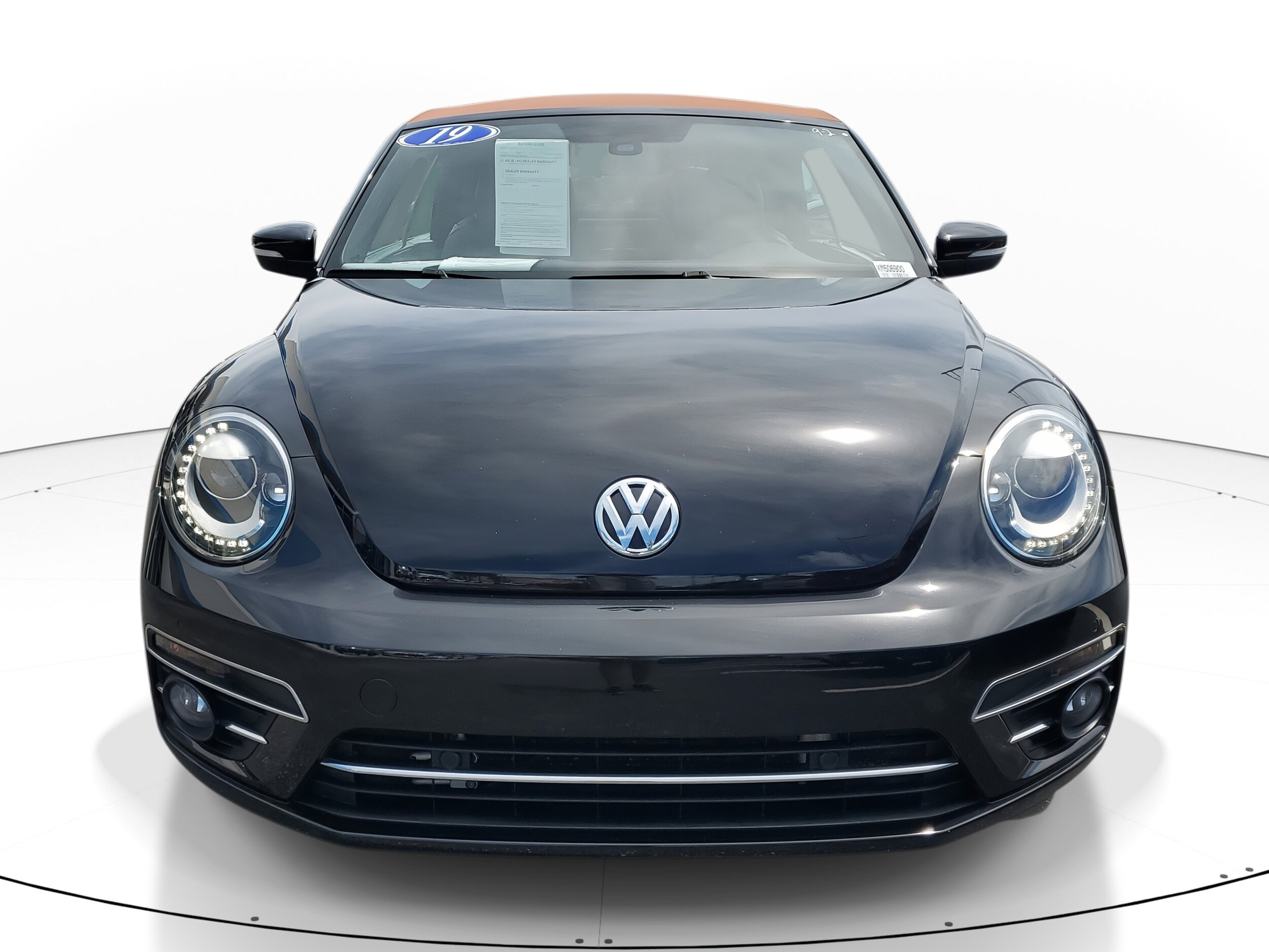 2019 Volkswagen Beetle Convertible Final Edition SE photo 2