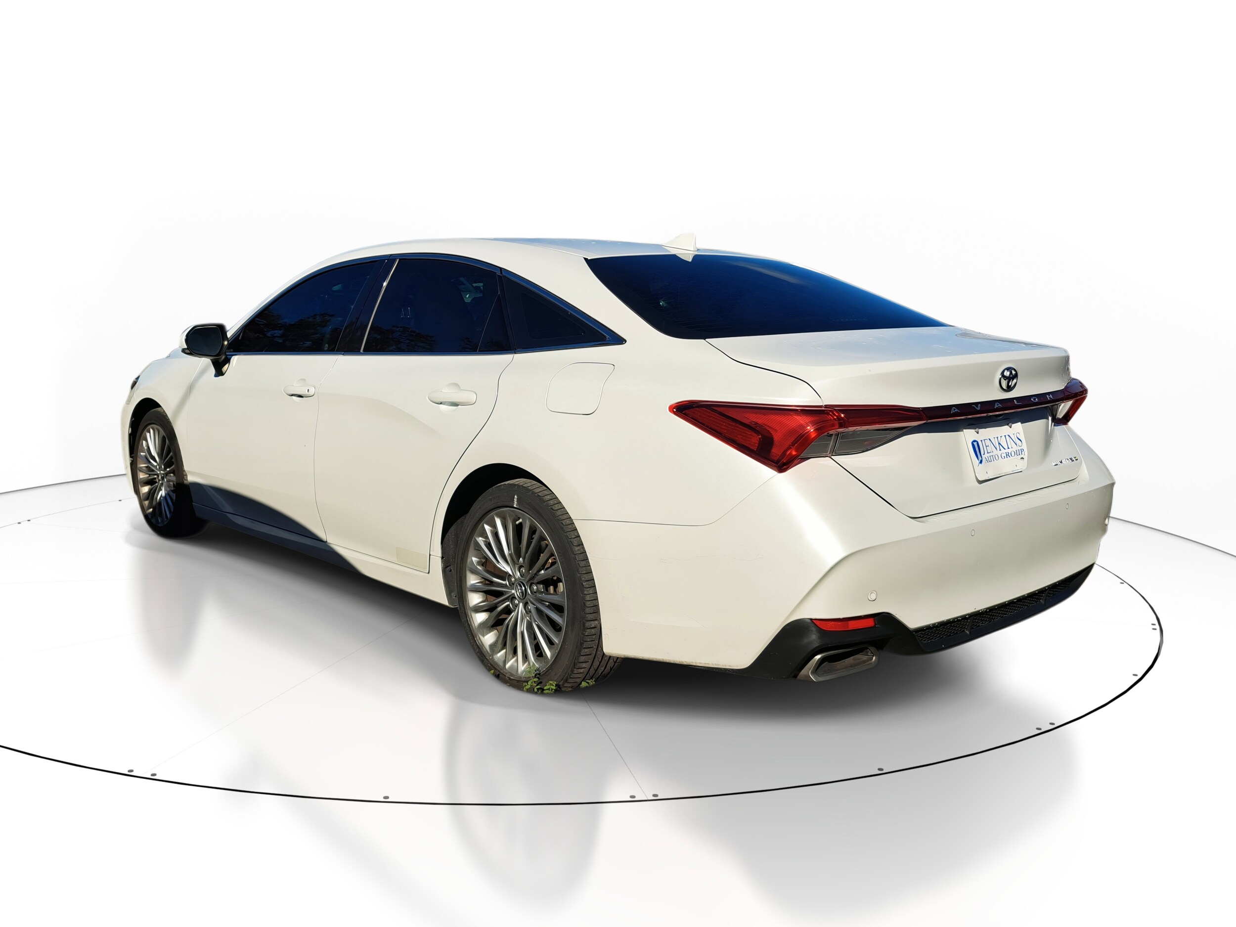 2019 Toyota Avalon Limited photo 4