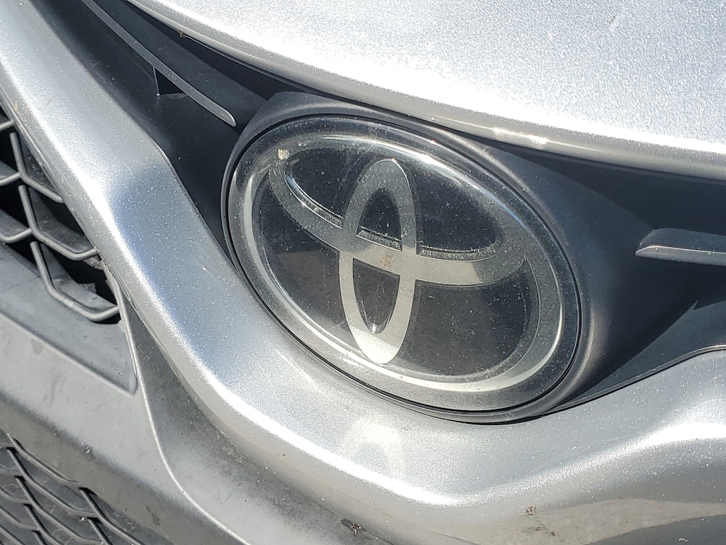 Used 2022 Toyota Camry SE SE Auto