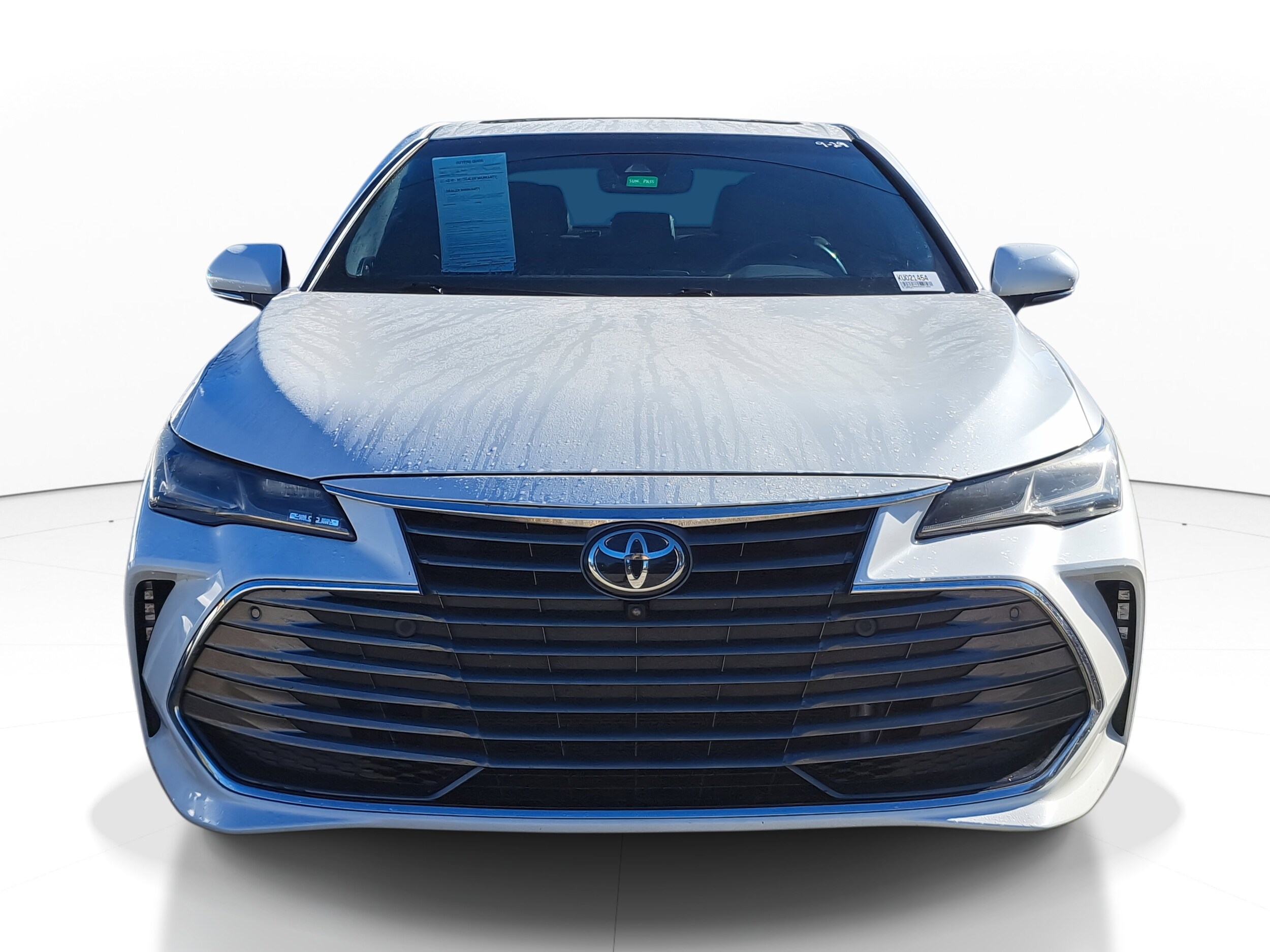 2019 Toyota Avalon Limited photo 2
