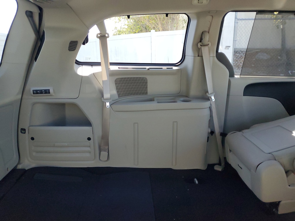 Used 2011 Chrysler Town & Country Touring-L Wagon