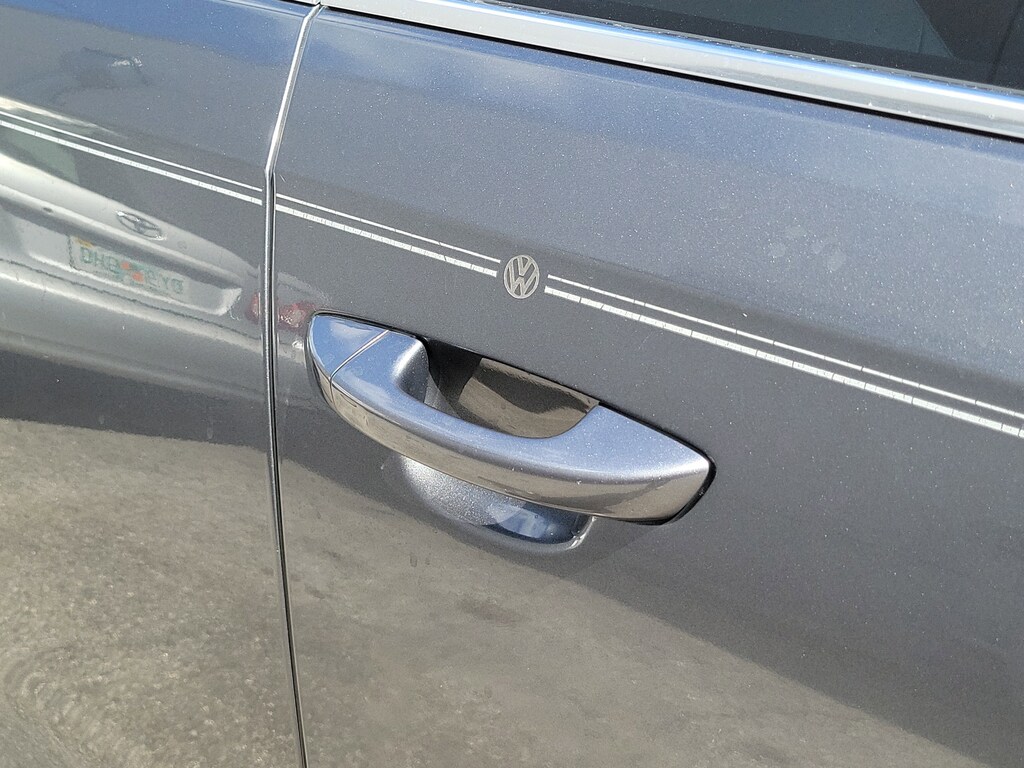 Used 2014 Volkswagen Passat 1.8T SE