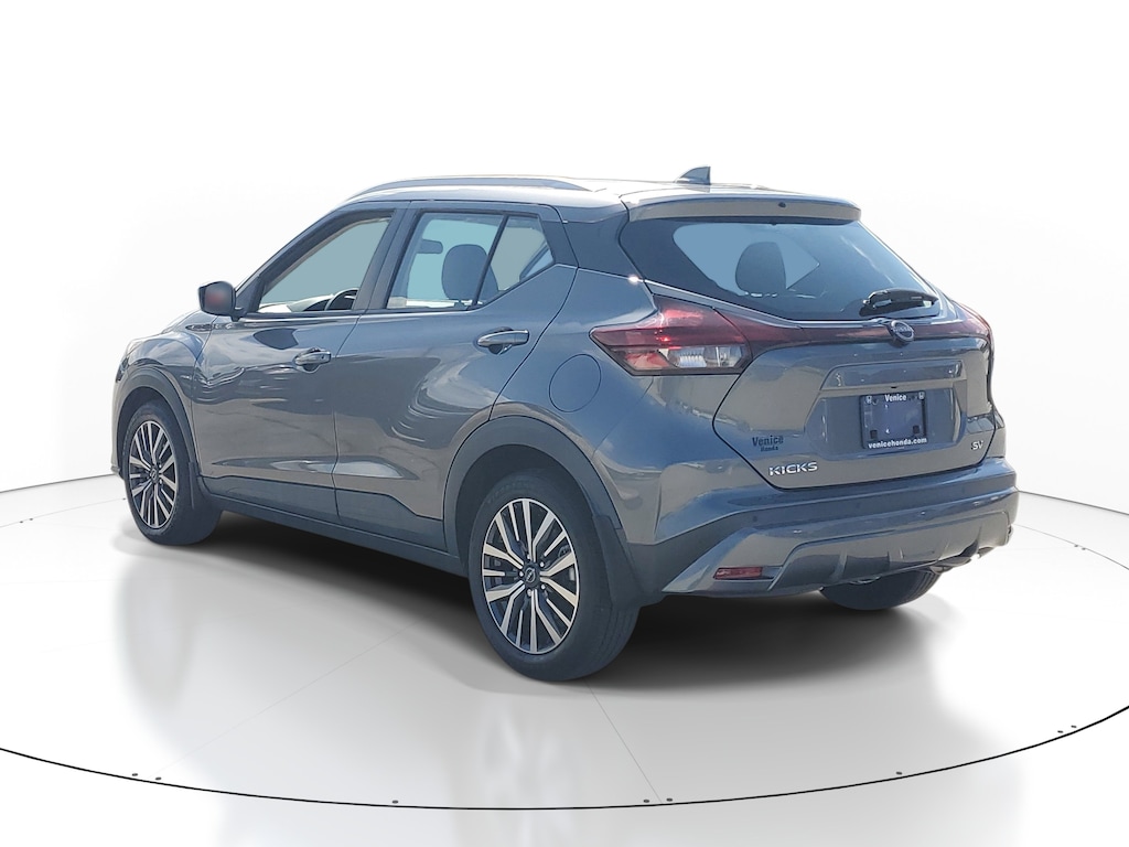 Used 2022 Nissan Kicks SV SV FWD