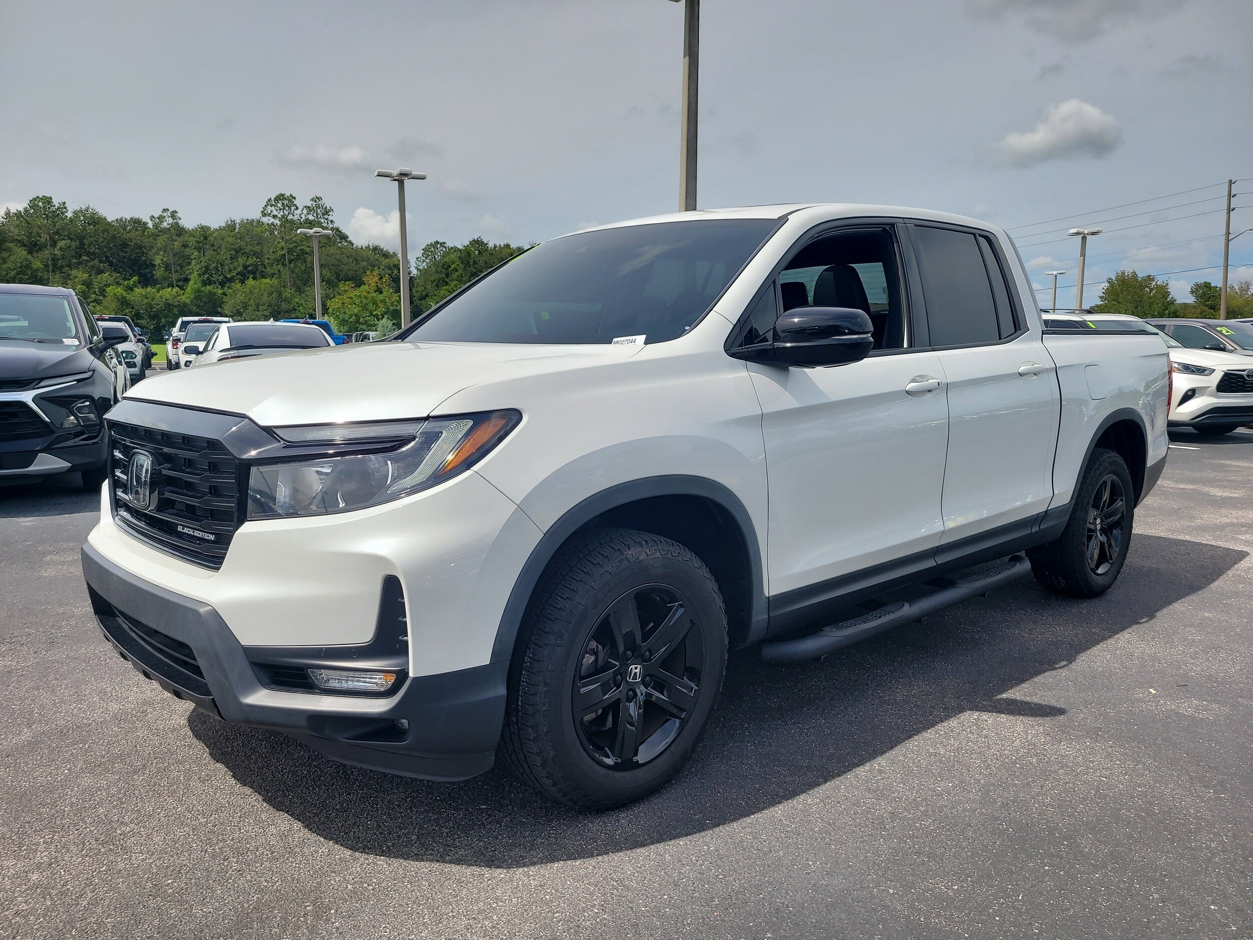 2022 Honda Ridgeline Black Edition photo 3