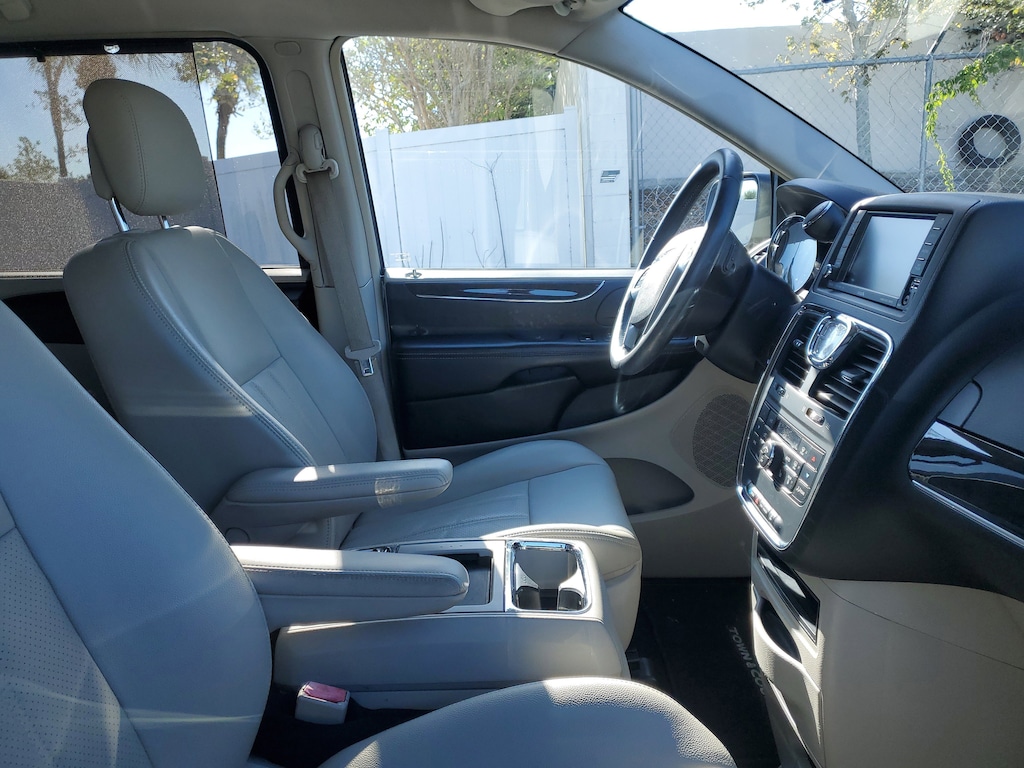 Used 2011 Chrysler Town & Country Touring-L Wagon