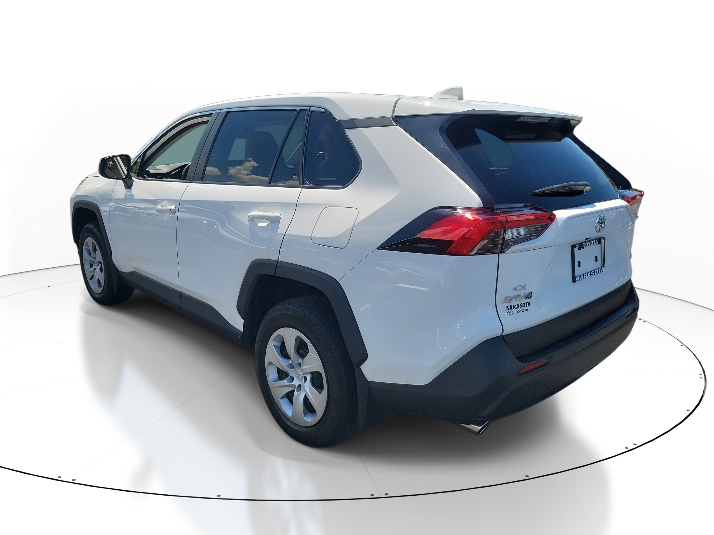 2024 Toyota RAV4 LE photo 3