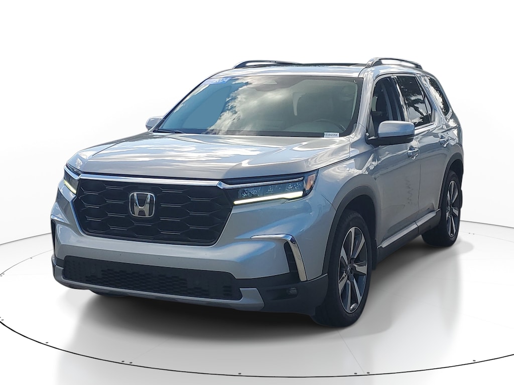 Certified 2024 Honda Pilot Touring Touring 2WD