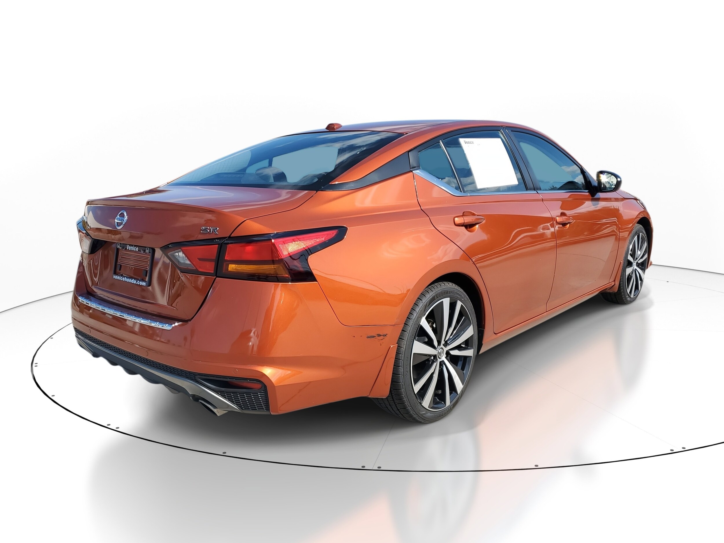 2022 Nissan Altima 2.5 SR photo 4