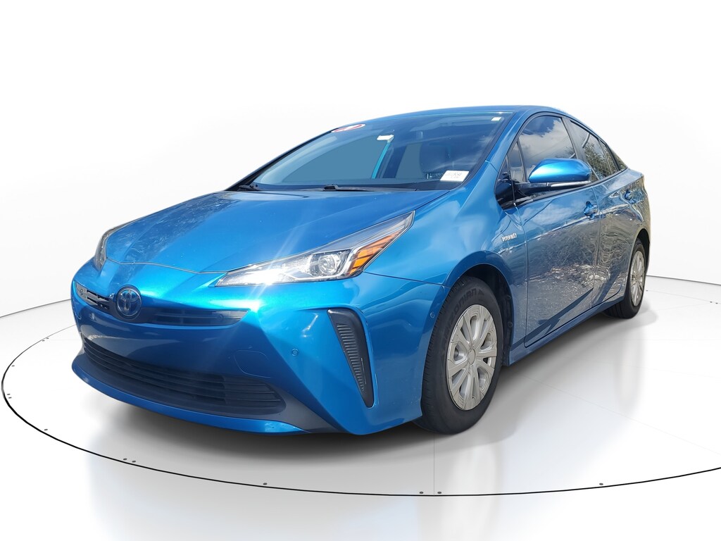 2020 Toyota Prius LE photo 4