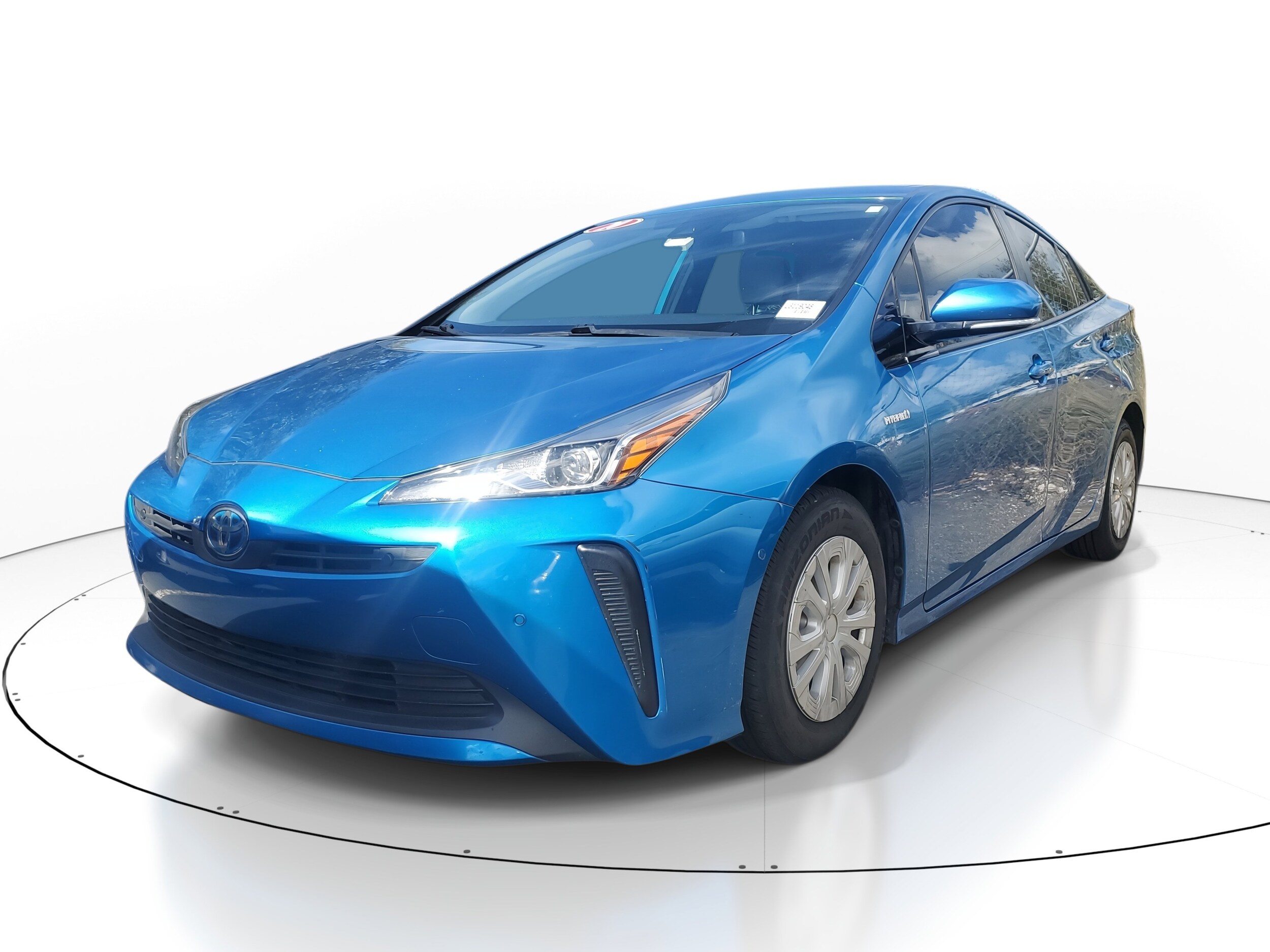 2020 Toyota Prius LE photo 4