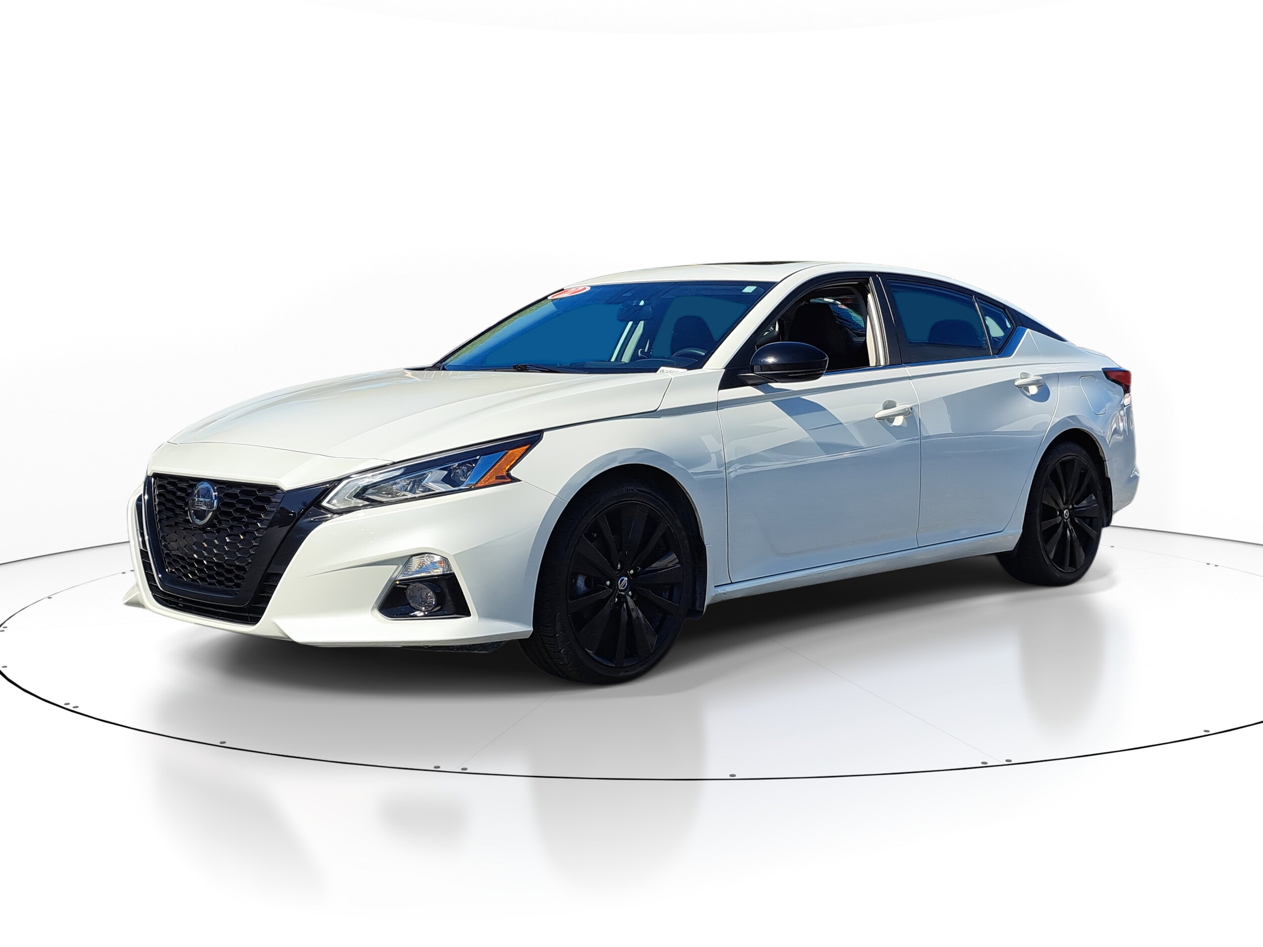 2022 Nissan Altima 2.5 SR photo 2