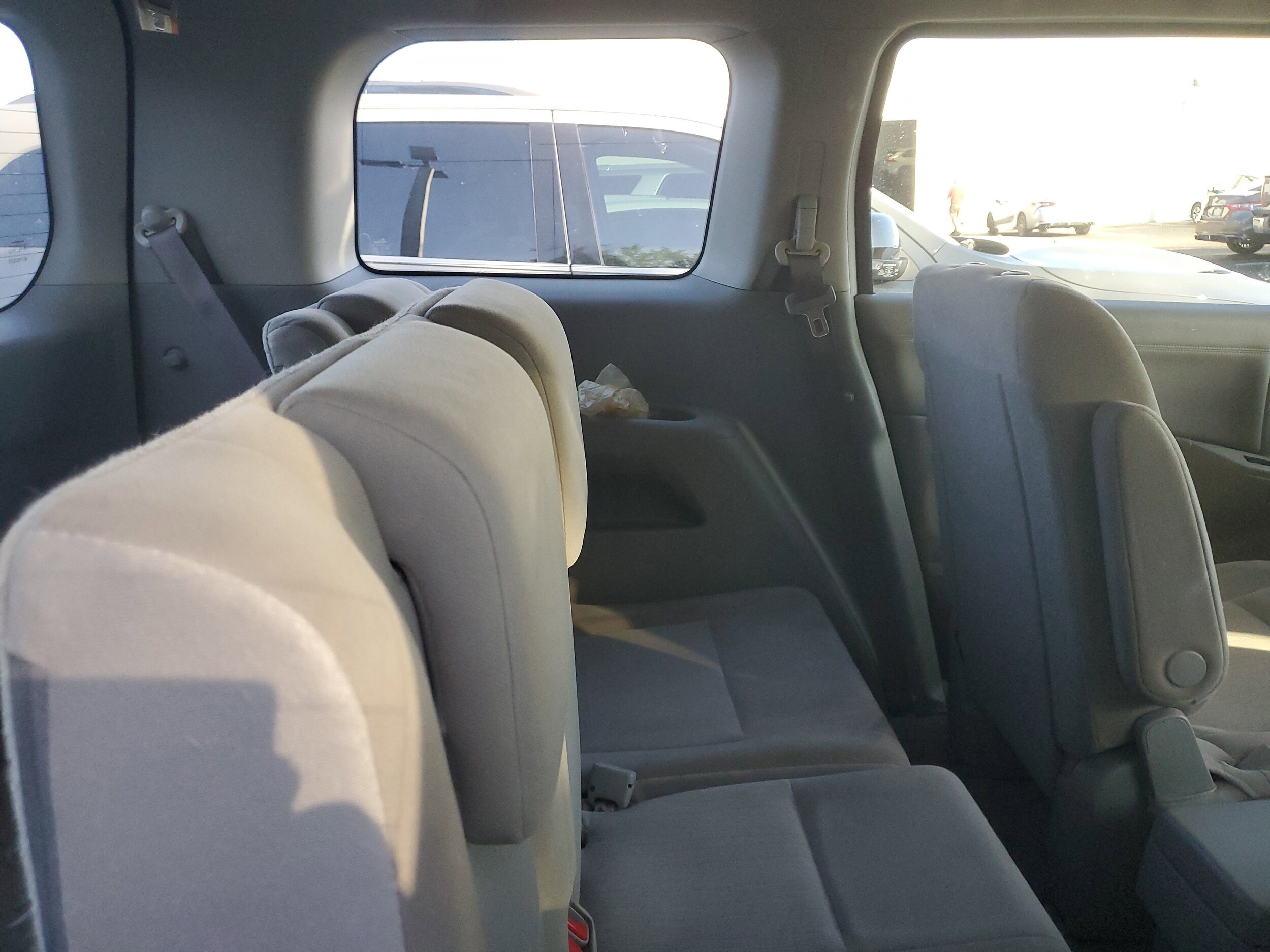 2017 Nissan Quest SV photo 4