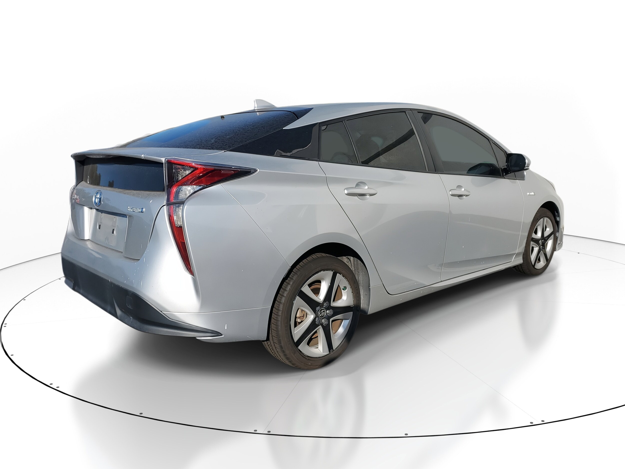 2016 Toyota Prius Four Touring photo 3