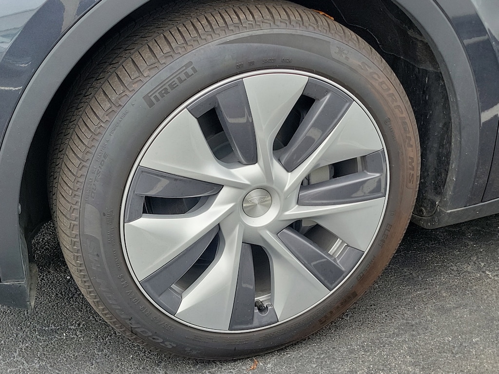 Used 2024 Tesla Model Y Long Range SUV